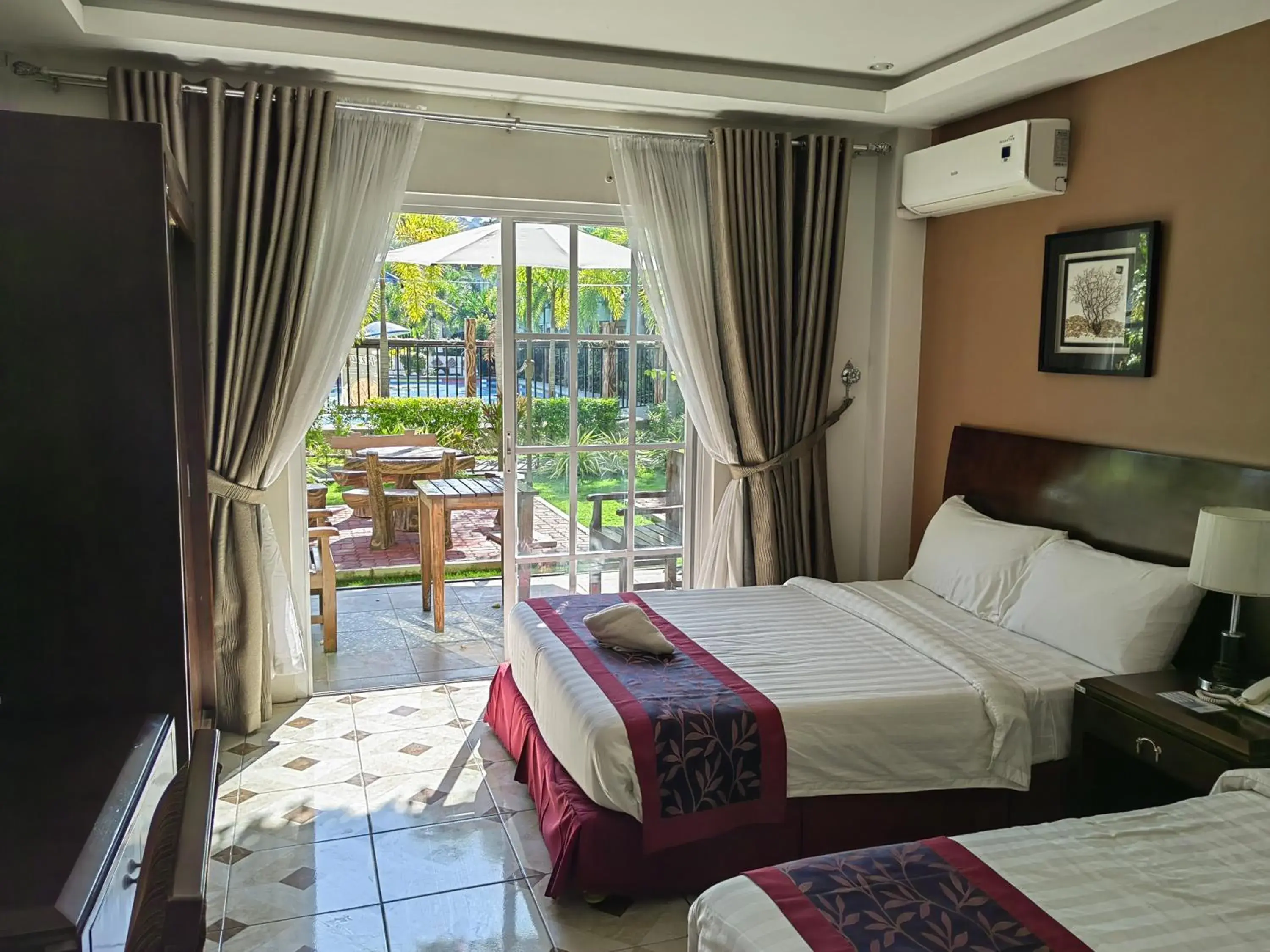 Deluxe Twin Room in Marand Family Resort Deluxe Twin Room in Marand Family Resort