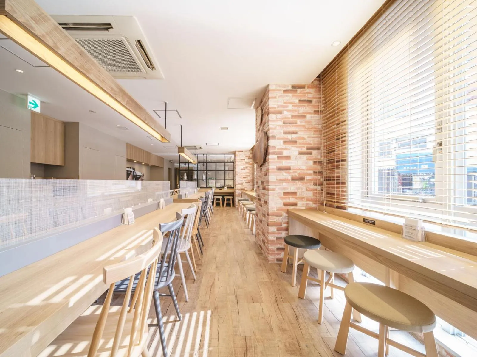 Lounge or bar in Super Hotel Tokyo JR Kamata Nishiguchi