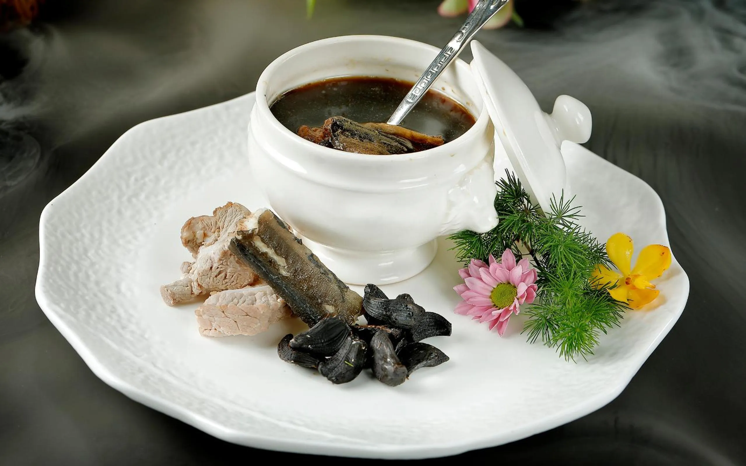 Restaurant/places to eat in City Hotel Xiamen-Free Welcome Fruits