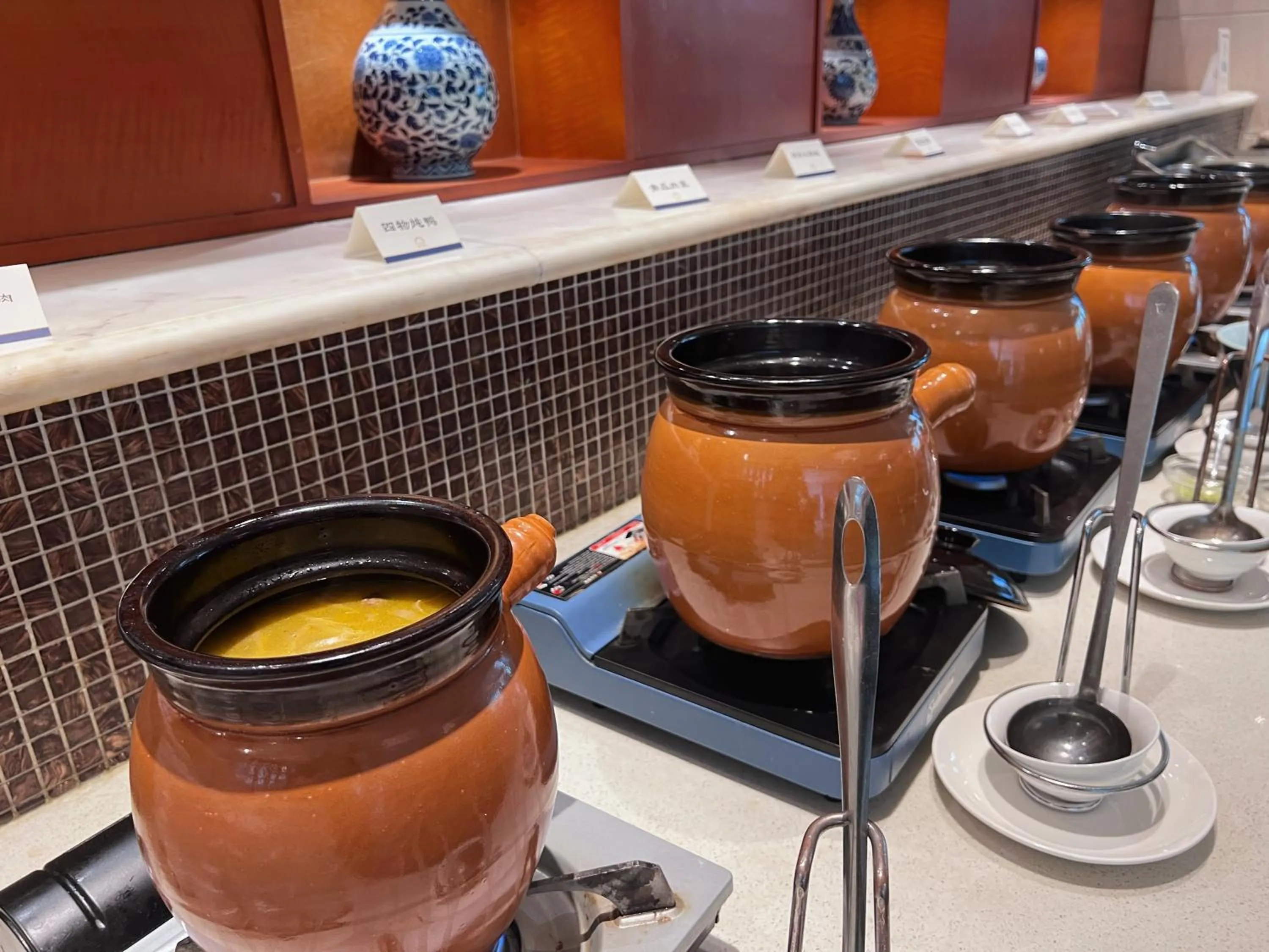 Restaurant/places to eat in City Hotel Xiamen-Free Welcome Fruits