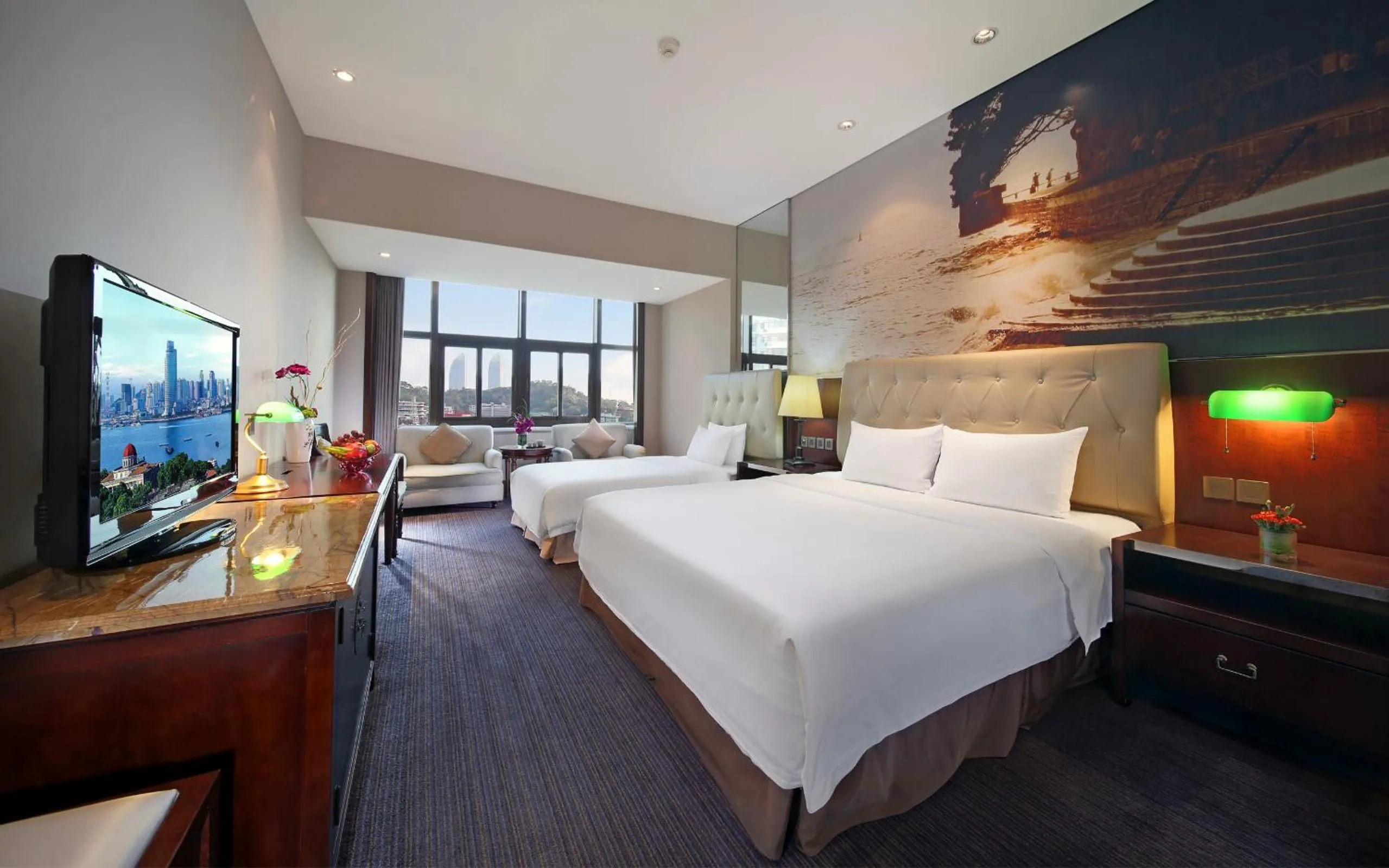 Photo of the whole room, Bed in City Hotel Xiamen-Free Welcome Fruits