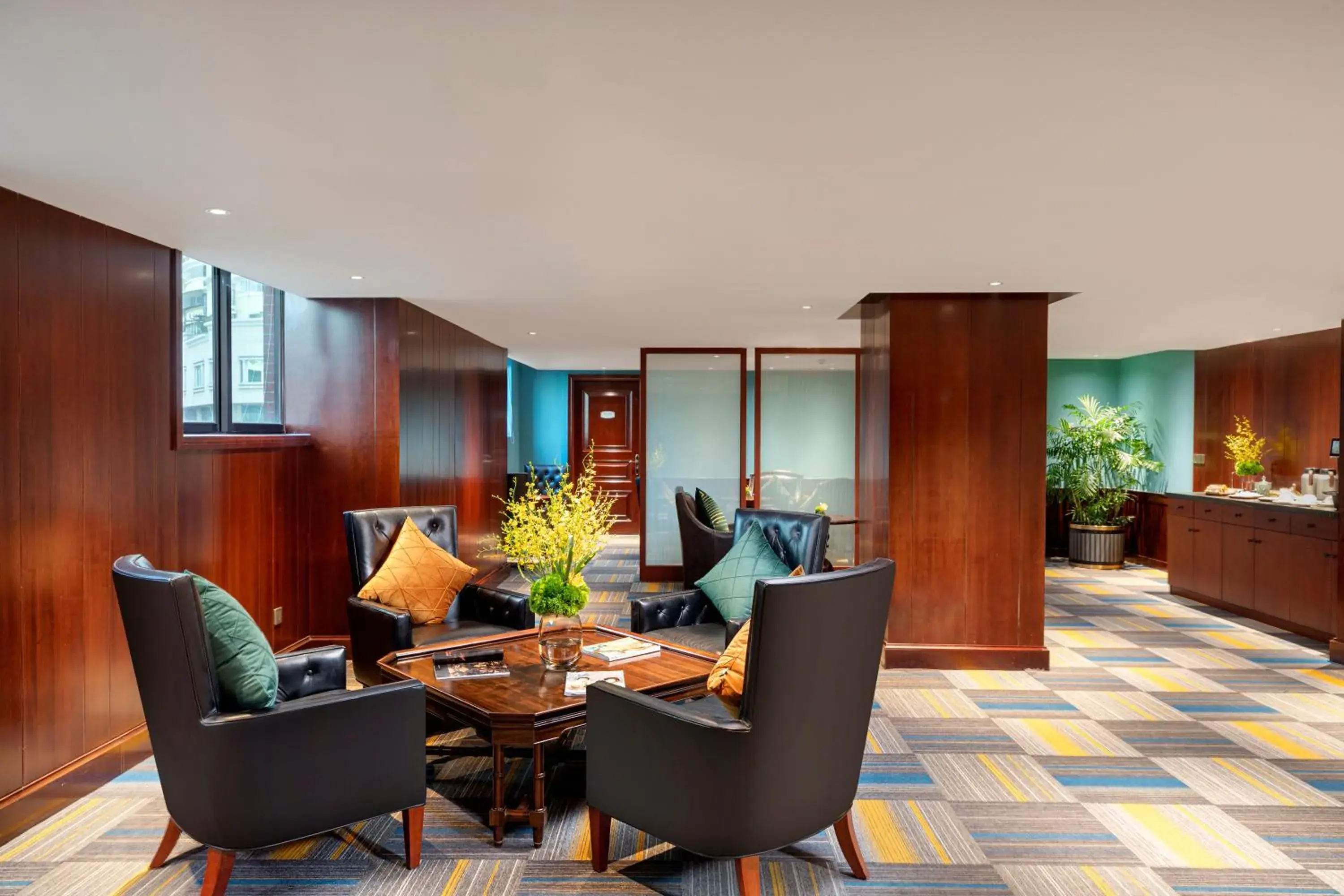 Restaurant/places to eat in City Hotel Xiamen-Free Welcome Fruits Restaurant/places to eat in City Hotel Xiamen-Free Welcome Fruits