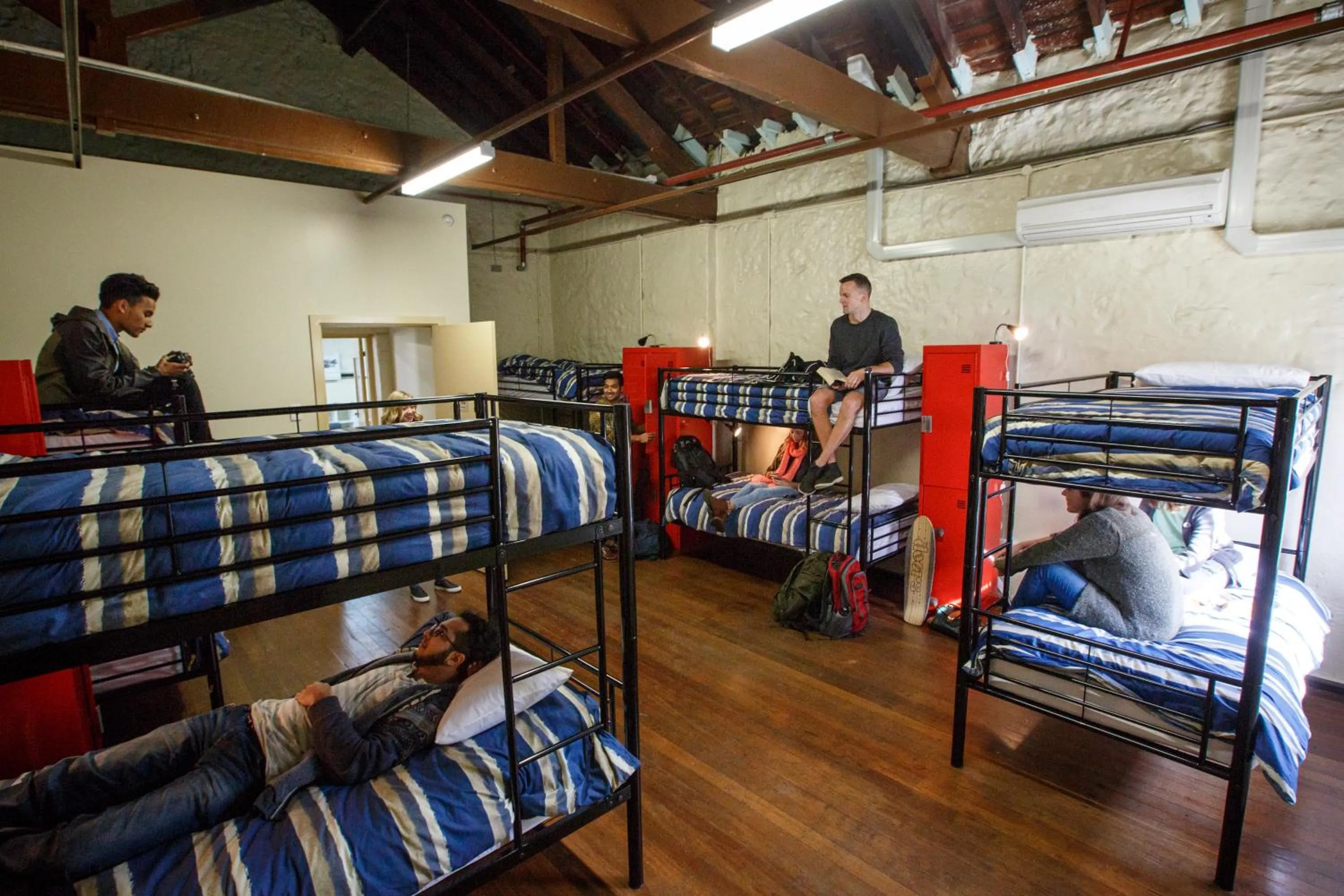 Bedroom, Bed in YHA Fremantle Prison