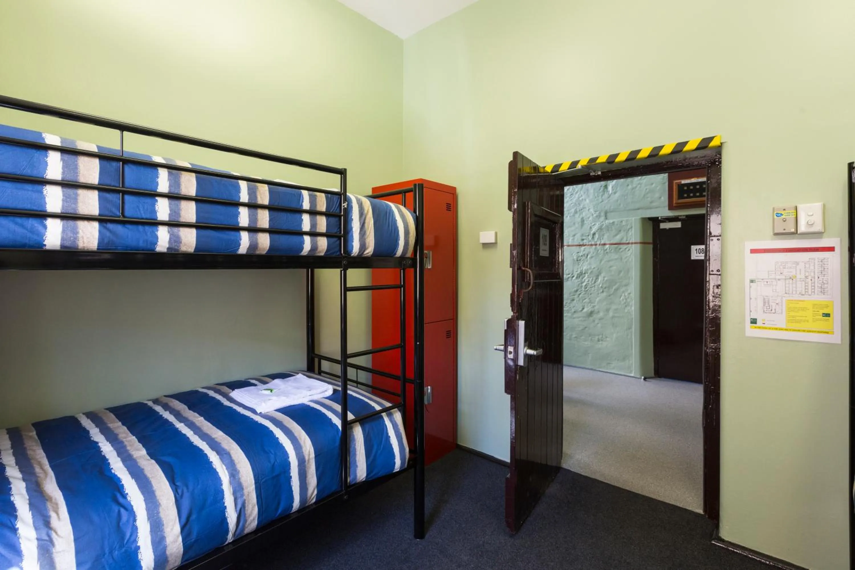 Bedroom, Bed in YHA Fremantle Prison