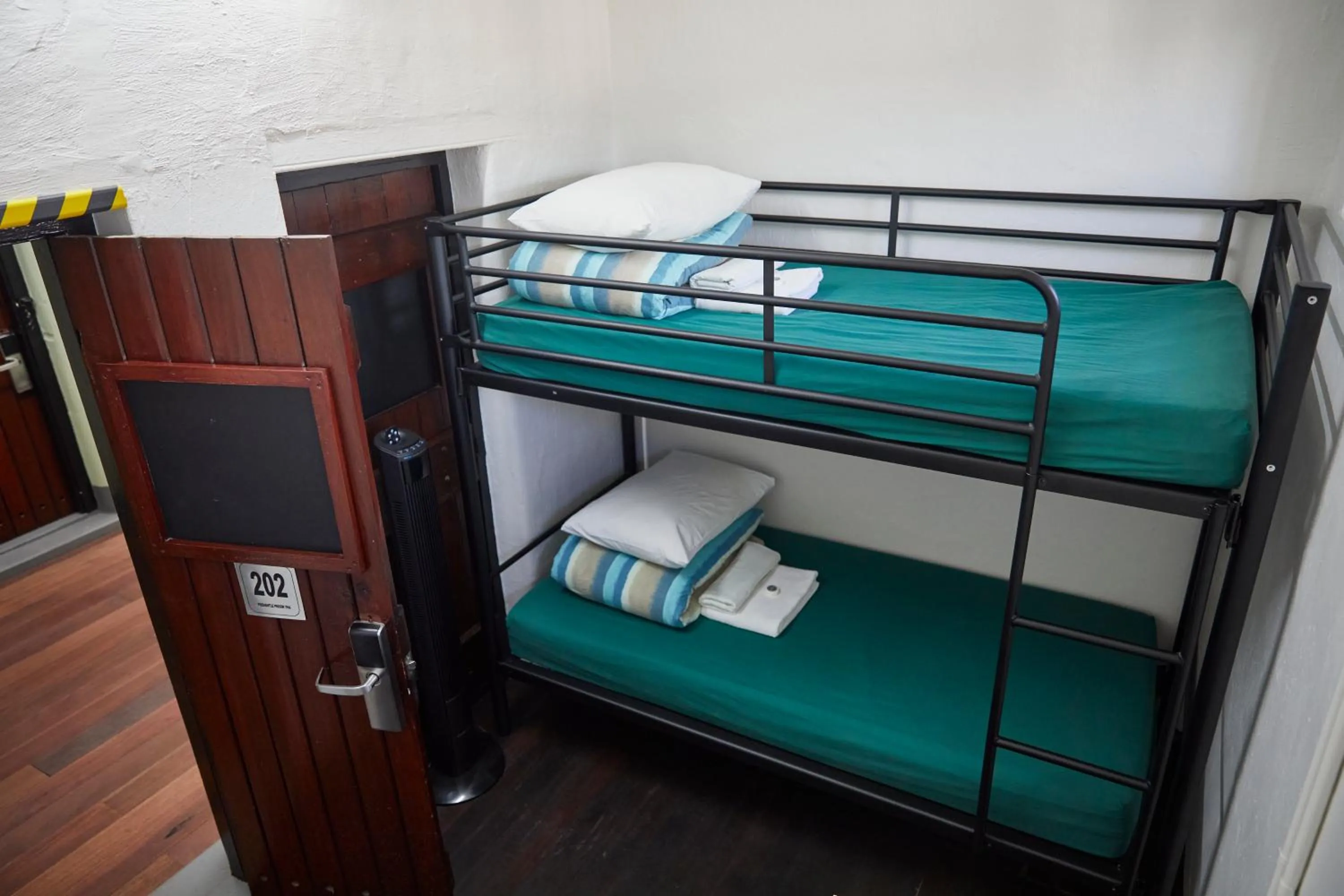 Bedroom, Bed in YHA Fremantle Prison
