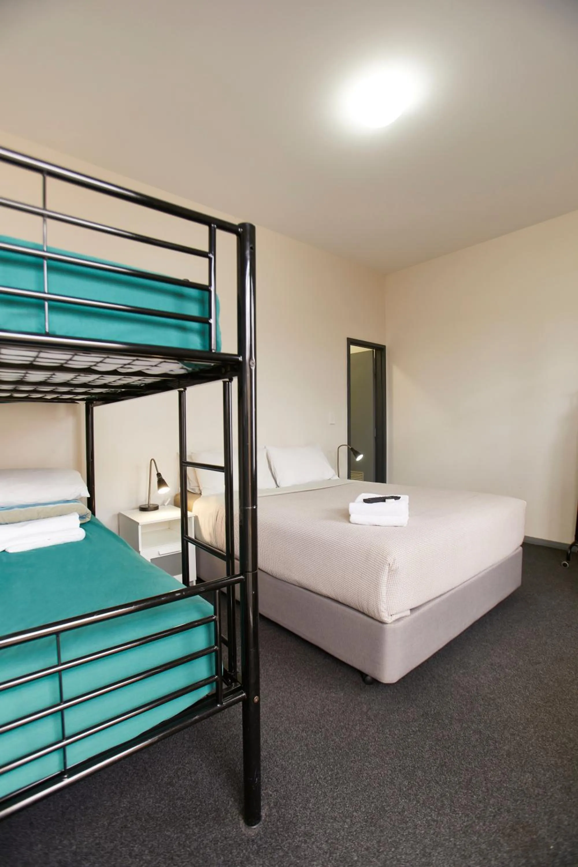 Bed in YHA Fremantle Prison