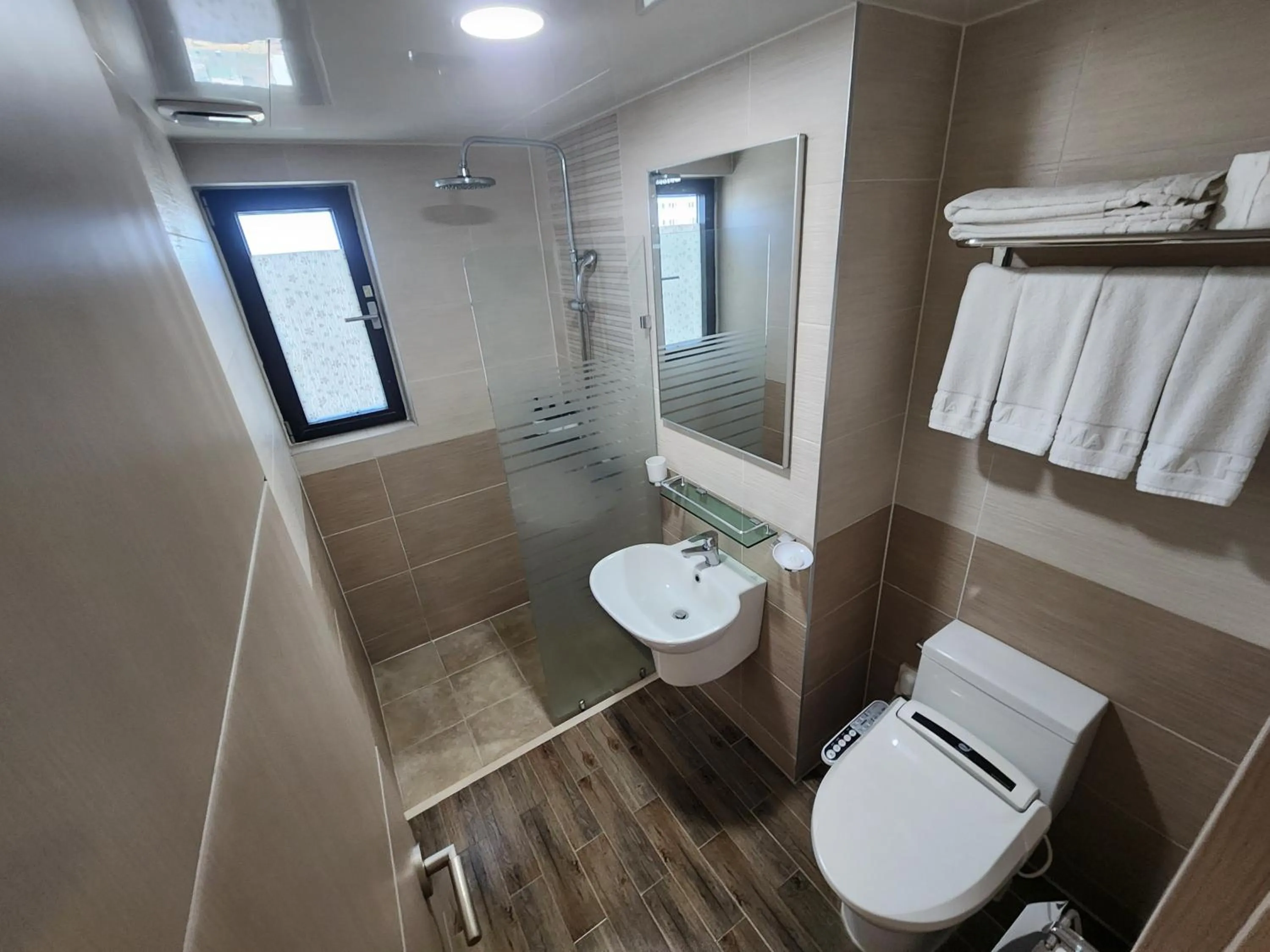 Toilet in Hotel Haema