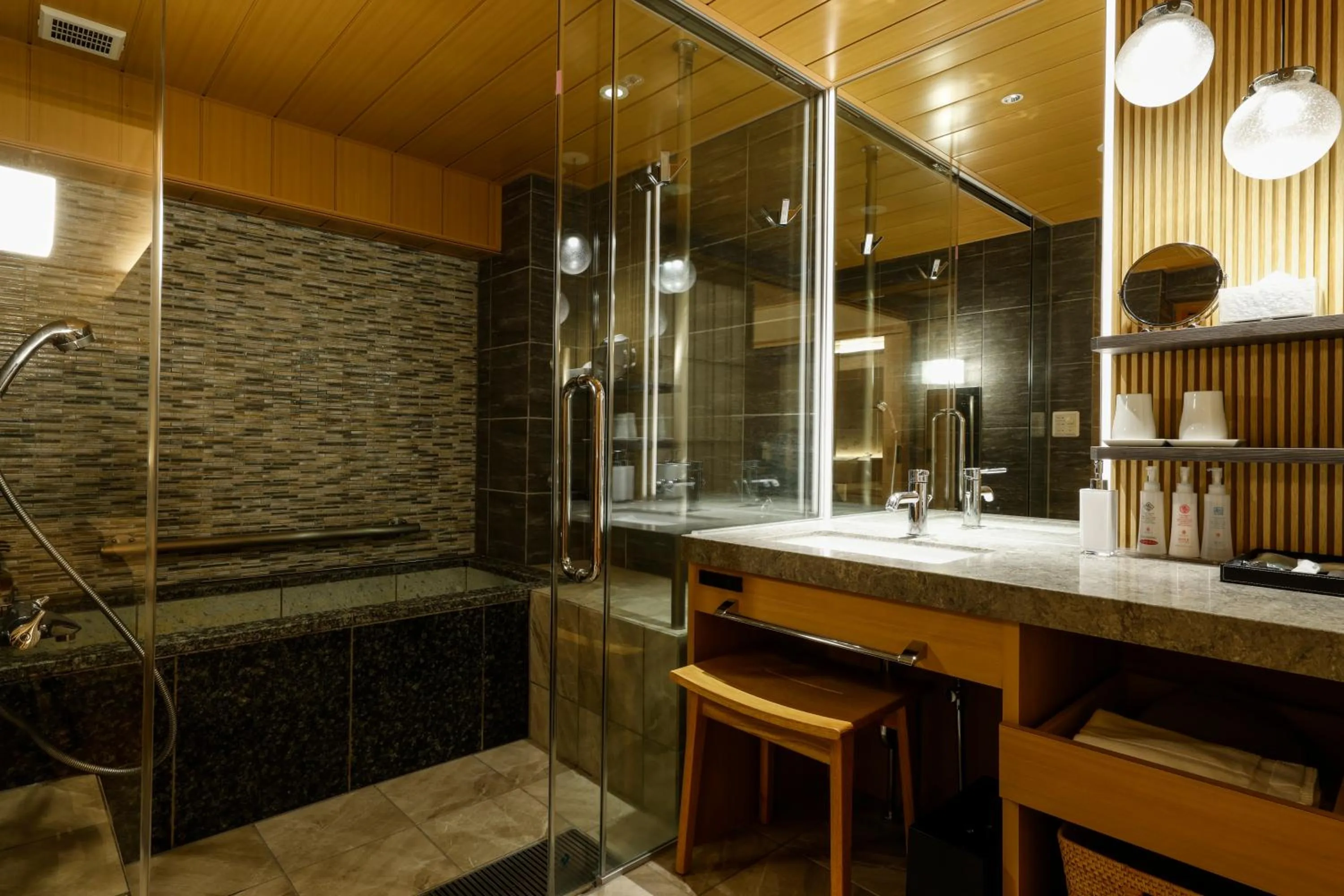 Hot Spring Bath in Sun Urashima Yuki no Sato