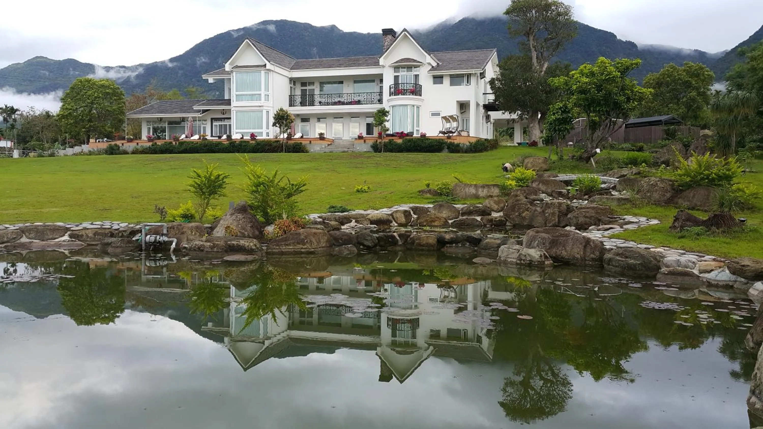 Property building in Dear Garden