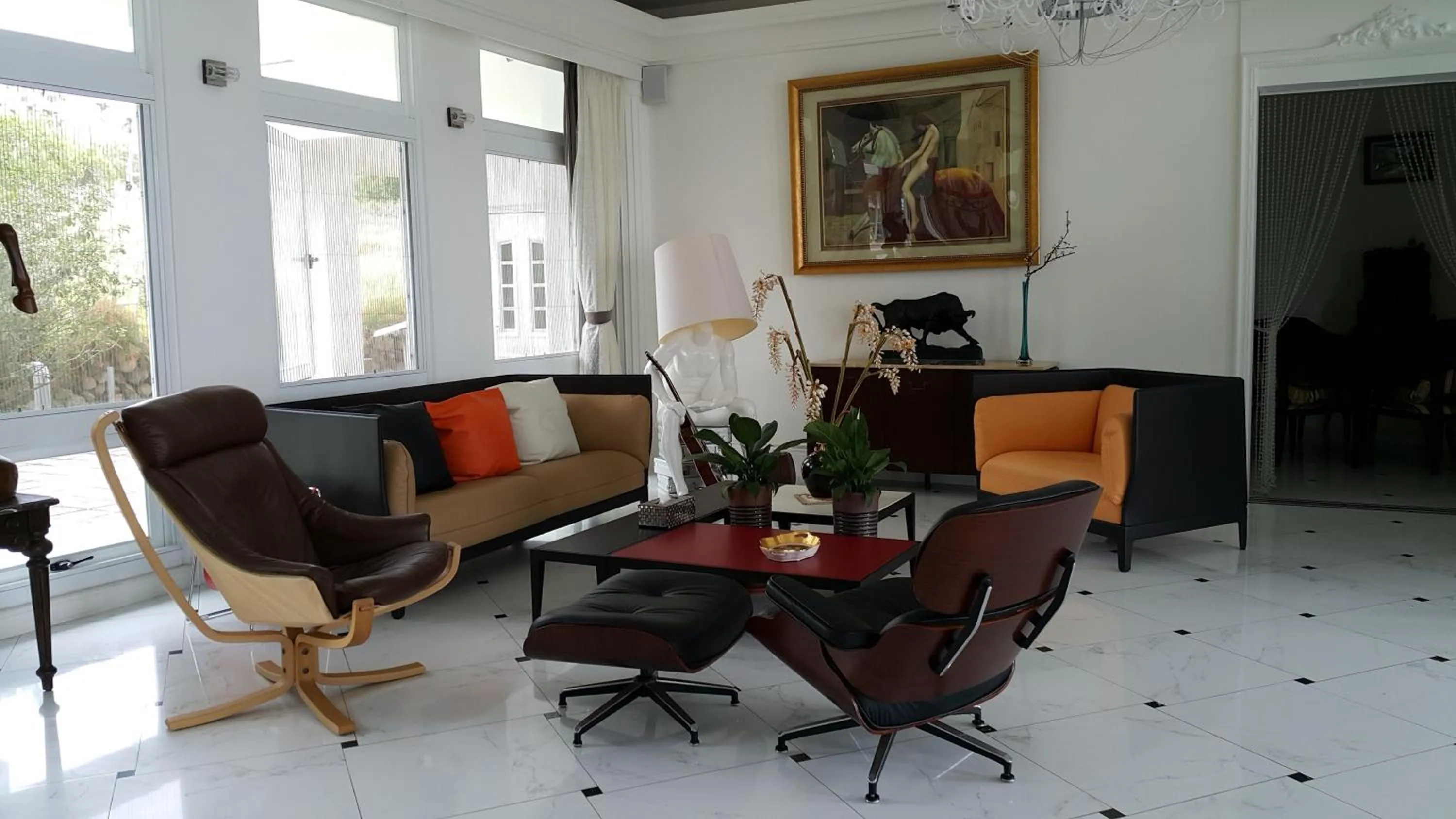 Communal lounge/ TV room in Dear Garden