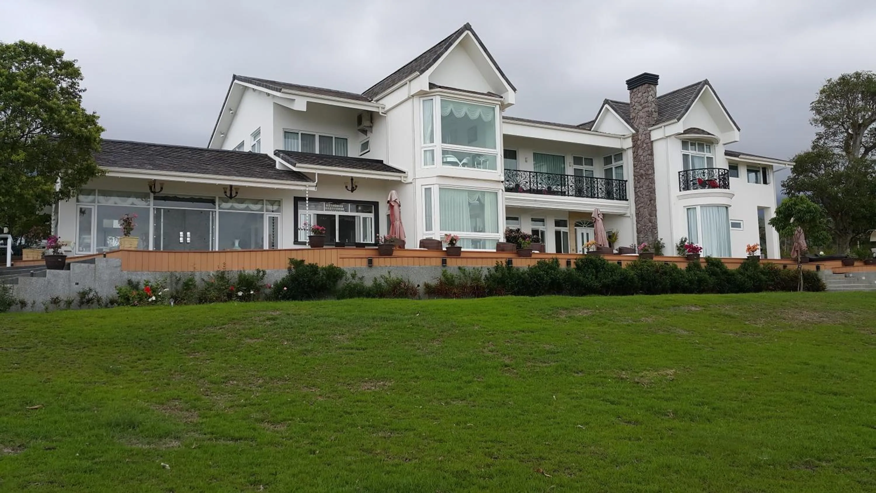 Property building in Dear Garden