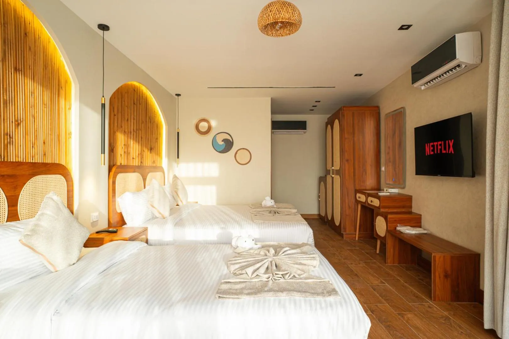 Superior Room with Panoramic Pyramids View and Bathtub   in Beyond Pyramids View