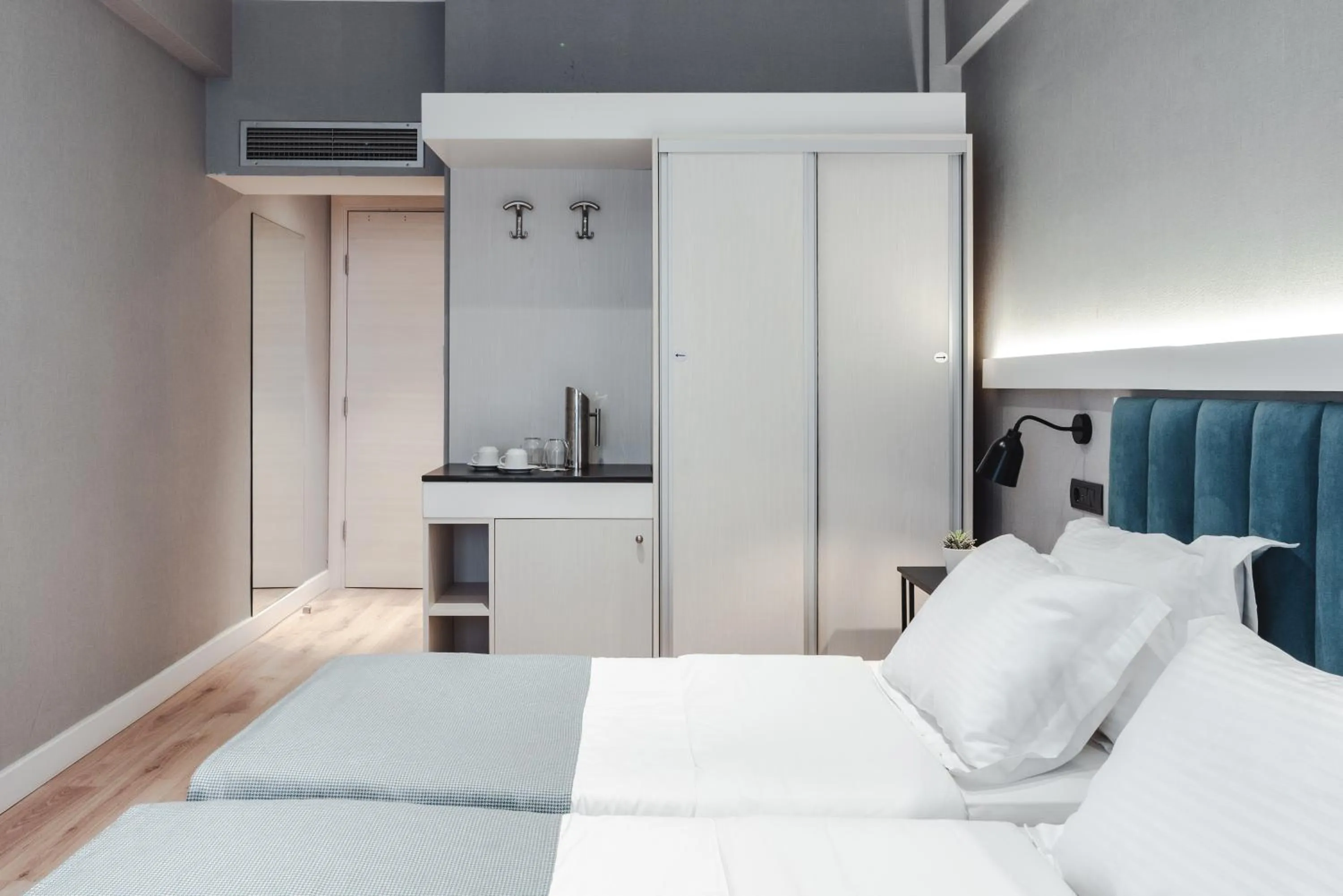 Bedroom, Bed in Athens Cypria Hotel