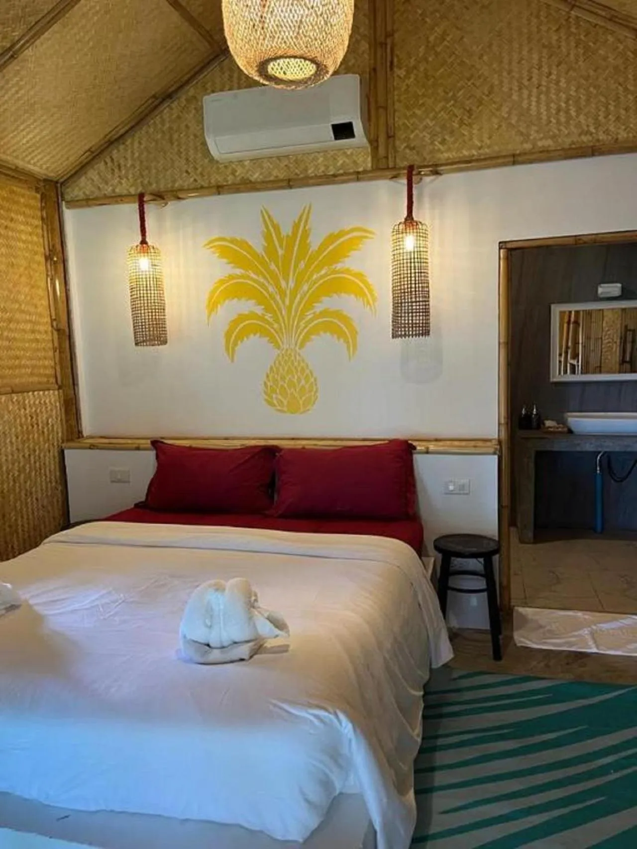 Bed in Margarita Beach