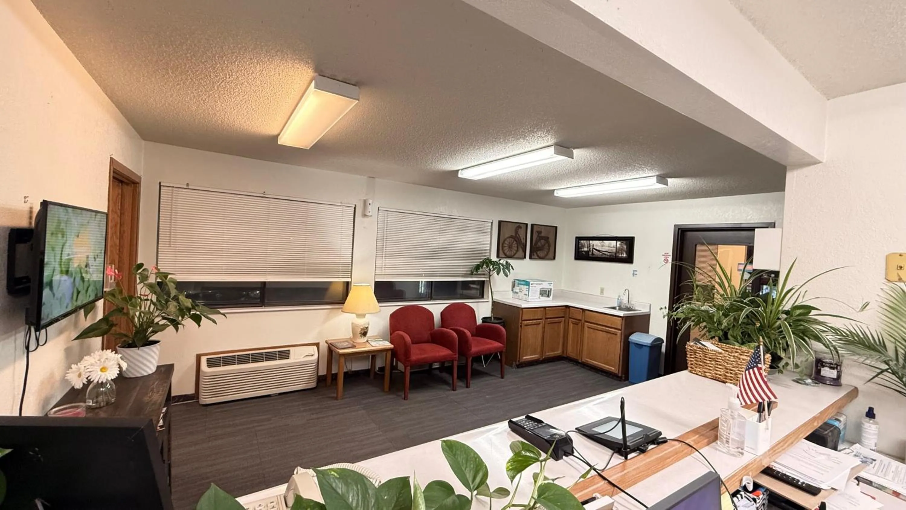 Lobby or reception in clarion hometown inn