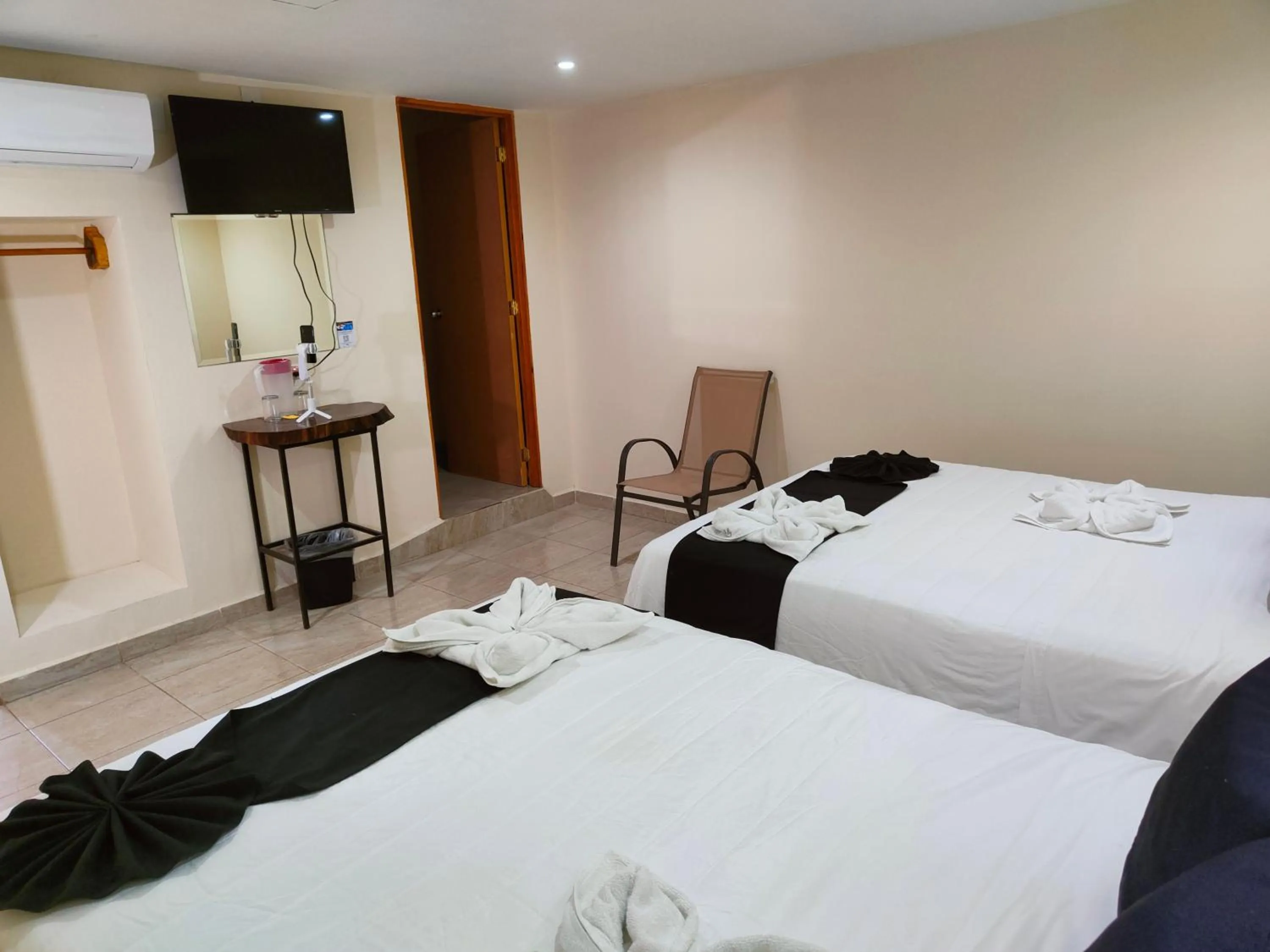 Bed in Ashly Loma Larga