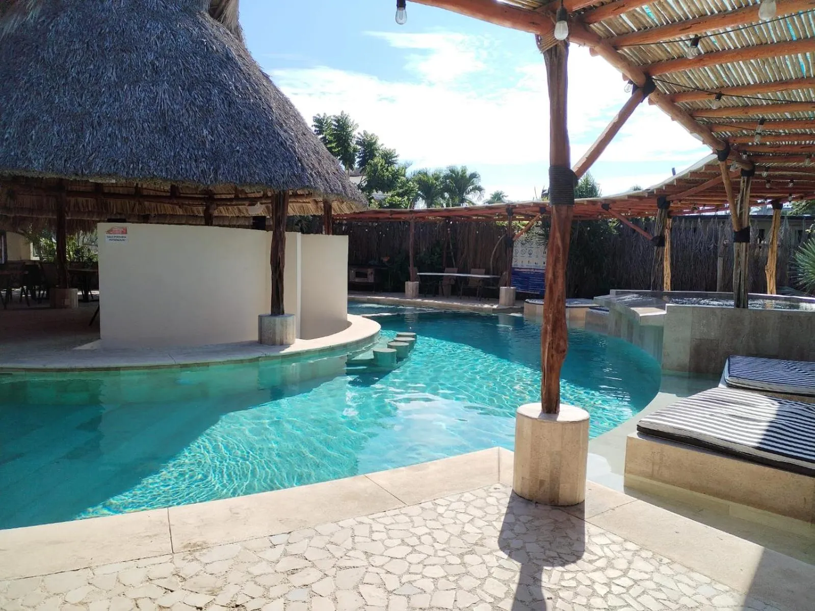 Day in Ashly Loma Larga