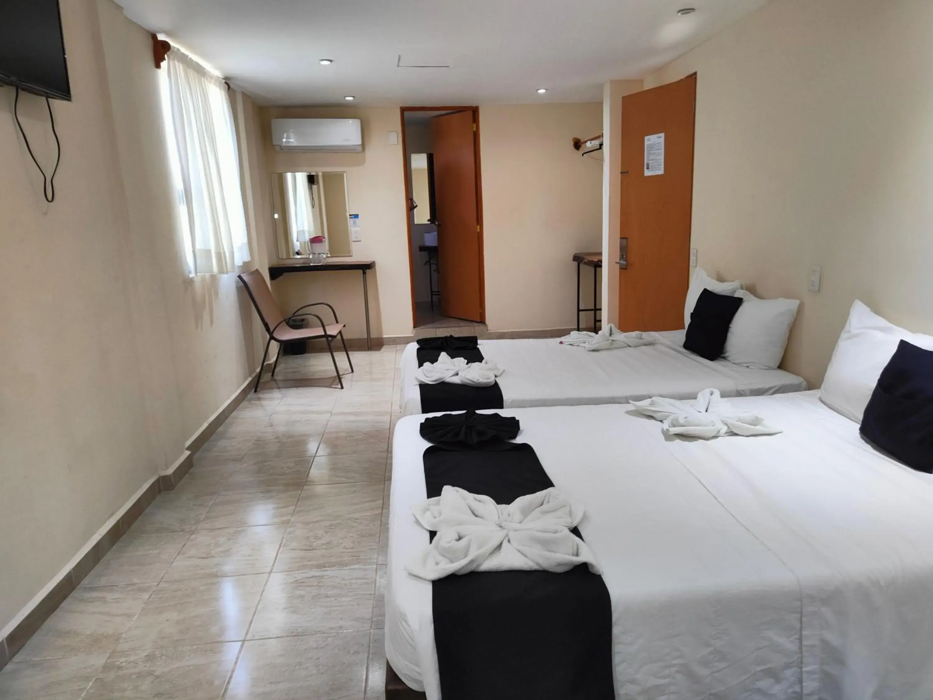 Bed in Ashly Loma Larga Bed in Ashly Loma Larga