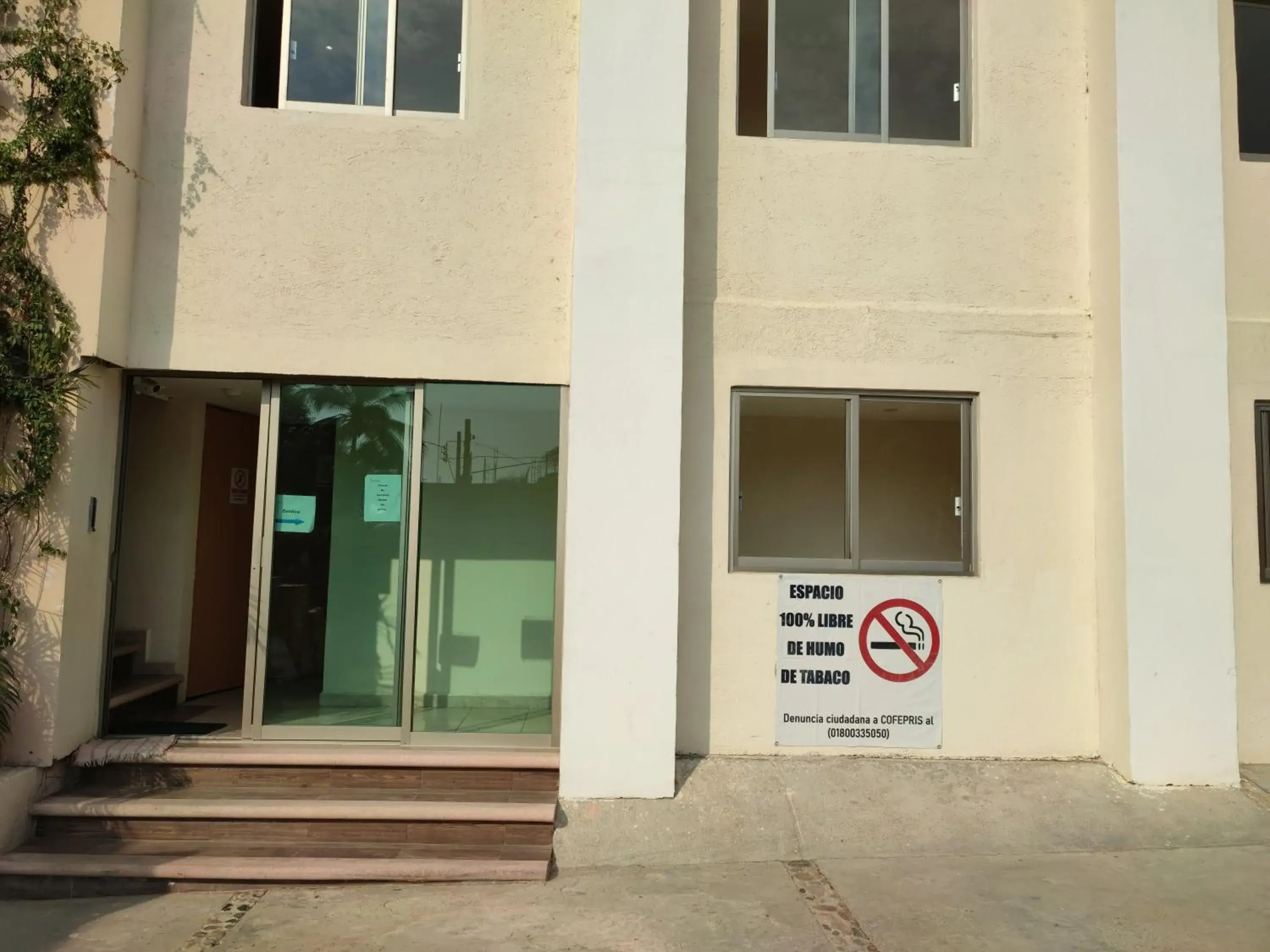 Facade/entrance in Ashly Loma Larga Facade/entrance in Ashly Loma Larga