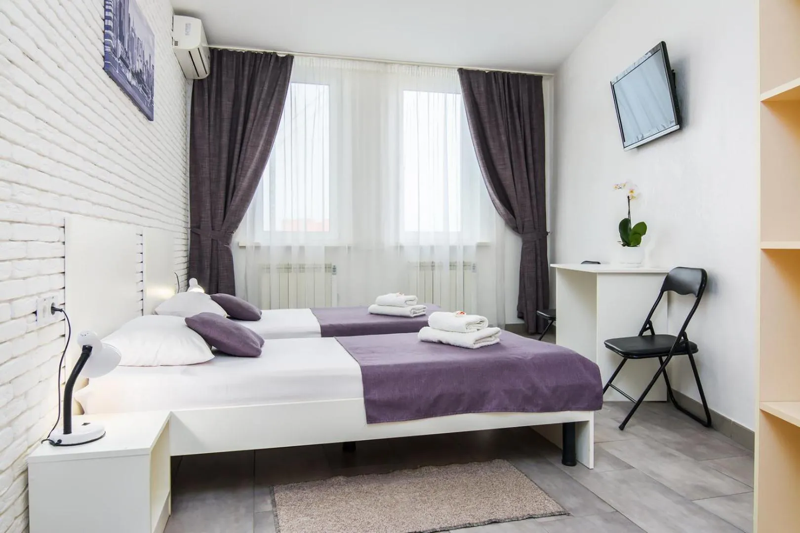 TV and multimedia, Bed in SkyHome Mini-hotel