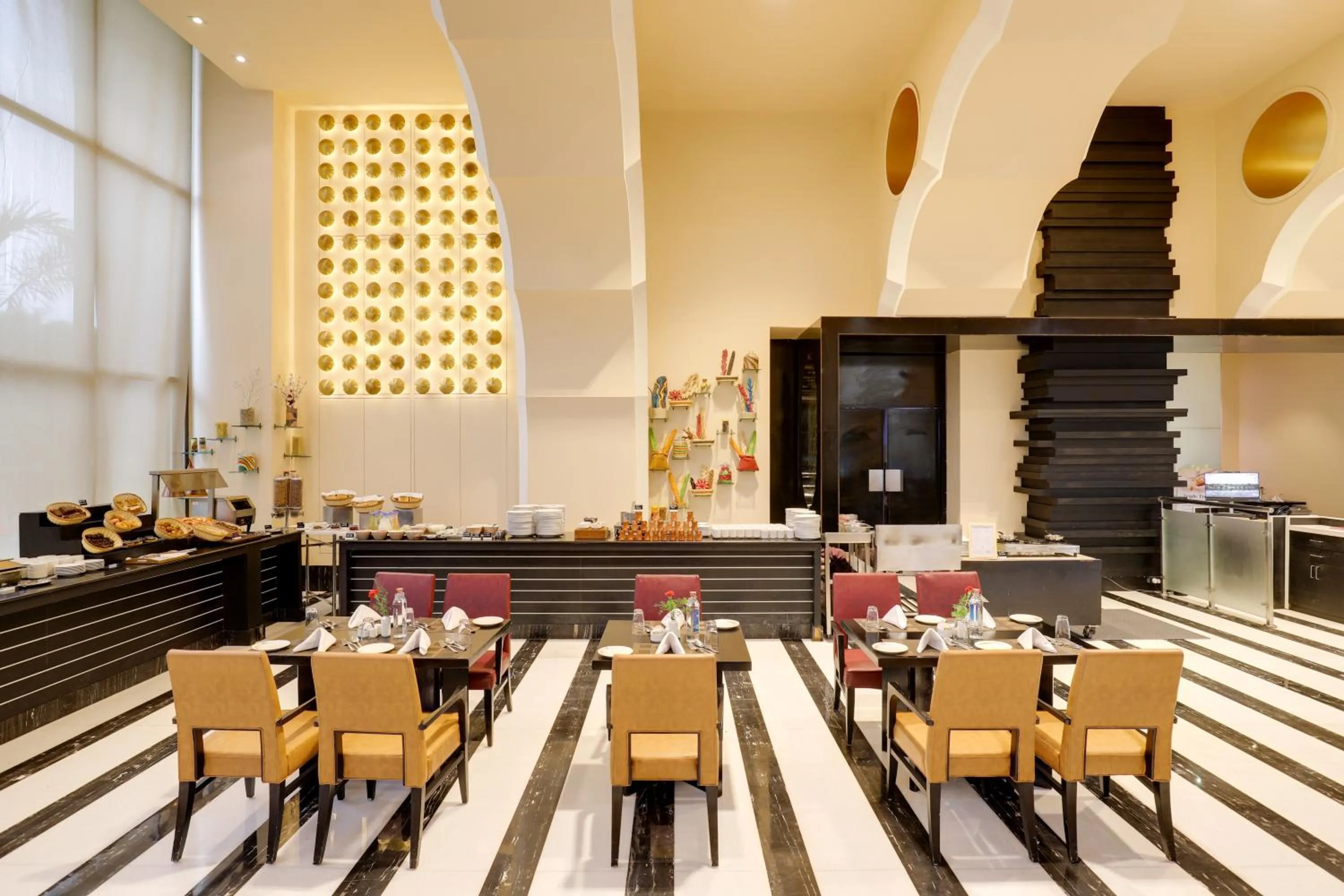 Restaurant/places to eat in Saura Hotel, Agra - A Club Mahindra Associate