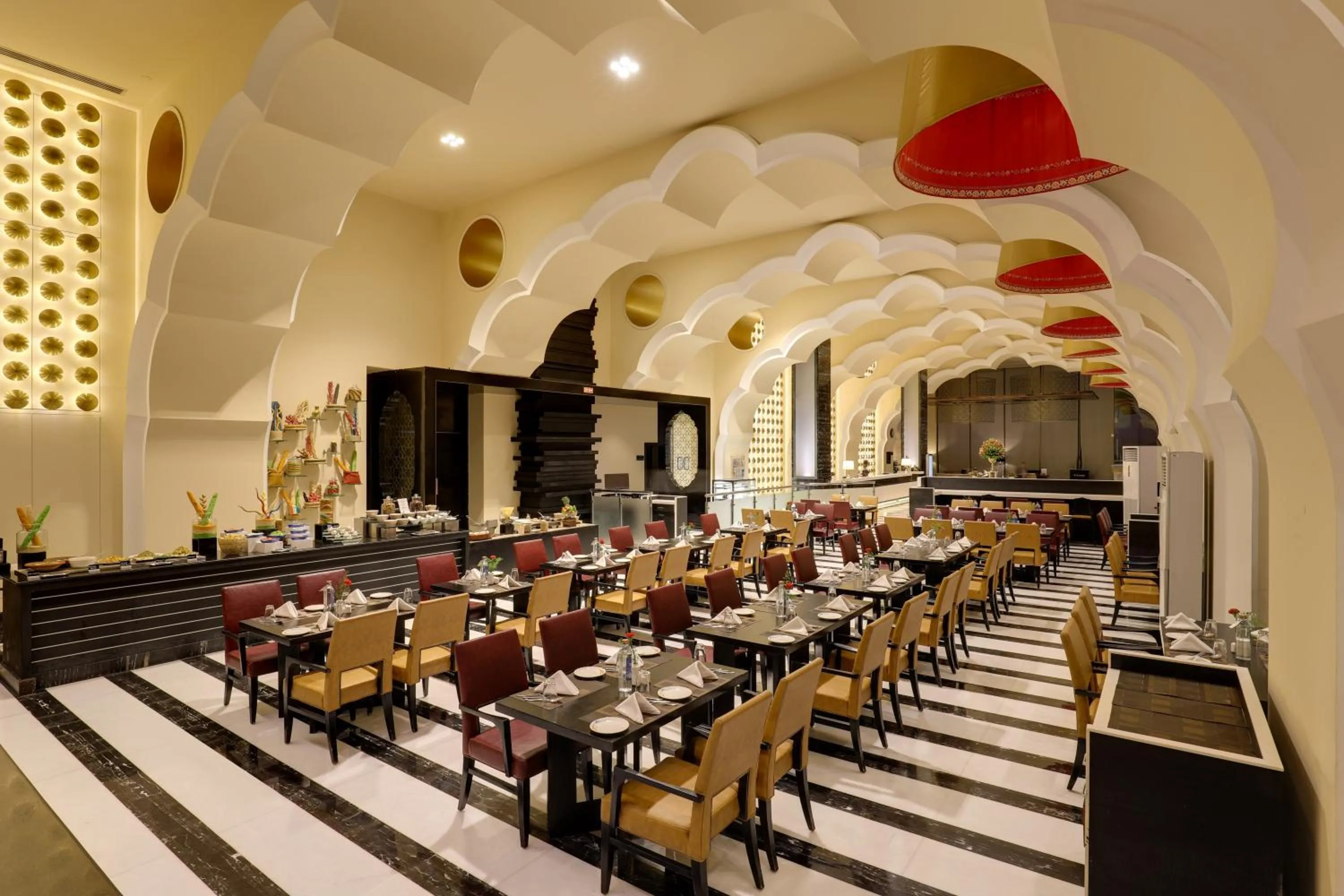 Restaurant/places to eat in Saura Hotel, Agra - A Club Mahindra Associate