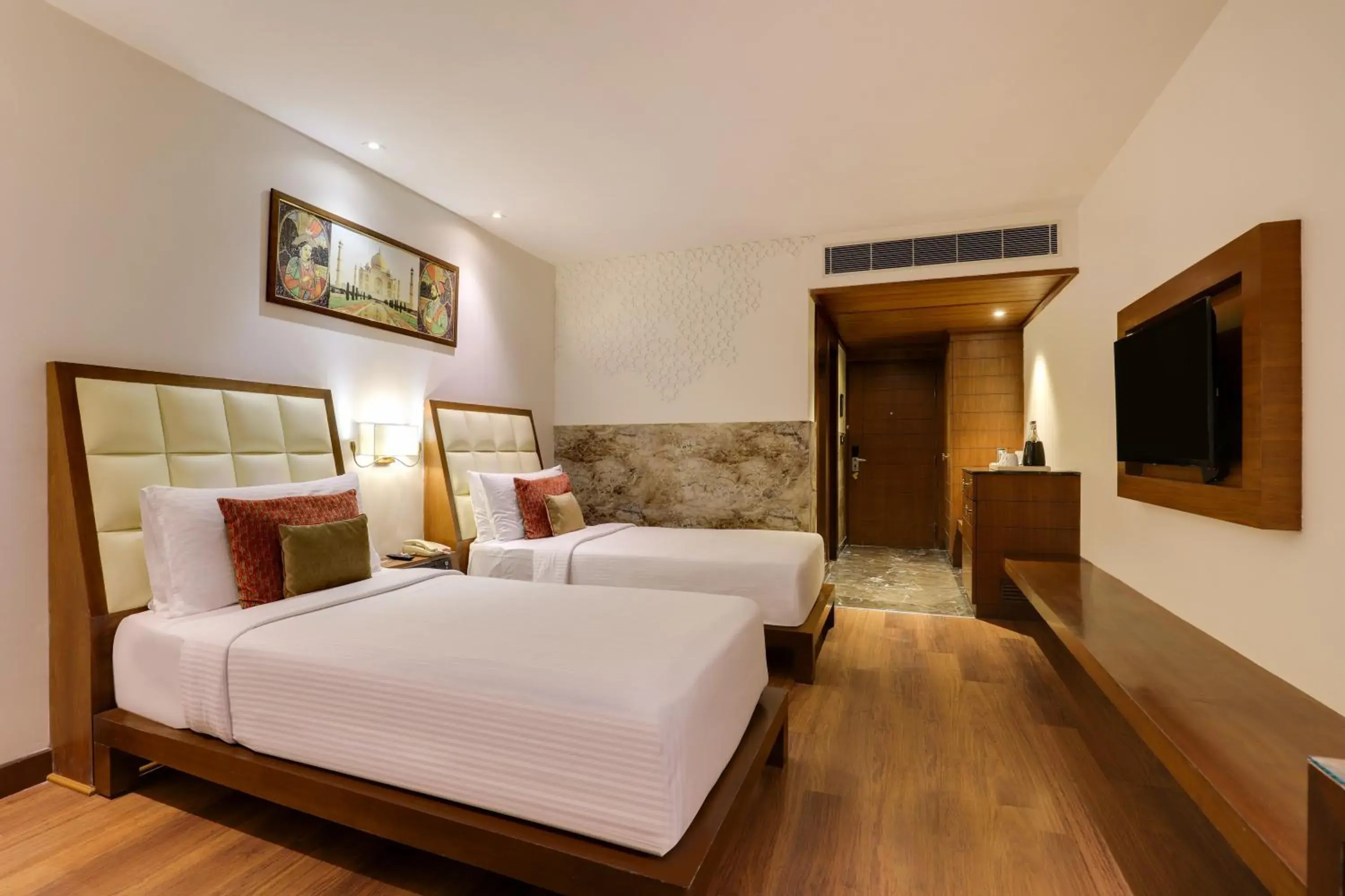 Bedroom, Bed in Saura Hotel, Agra - A Club Mahindra Associate Bedroom, Bed in Saura Hotel, Agra - A Club Mahindra Associate