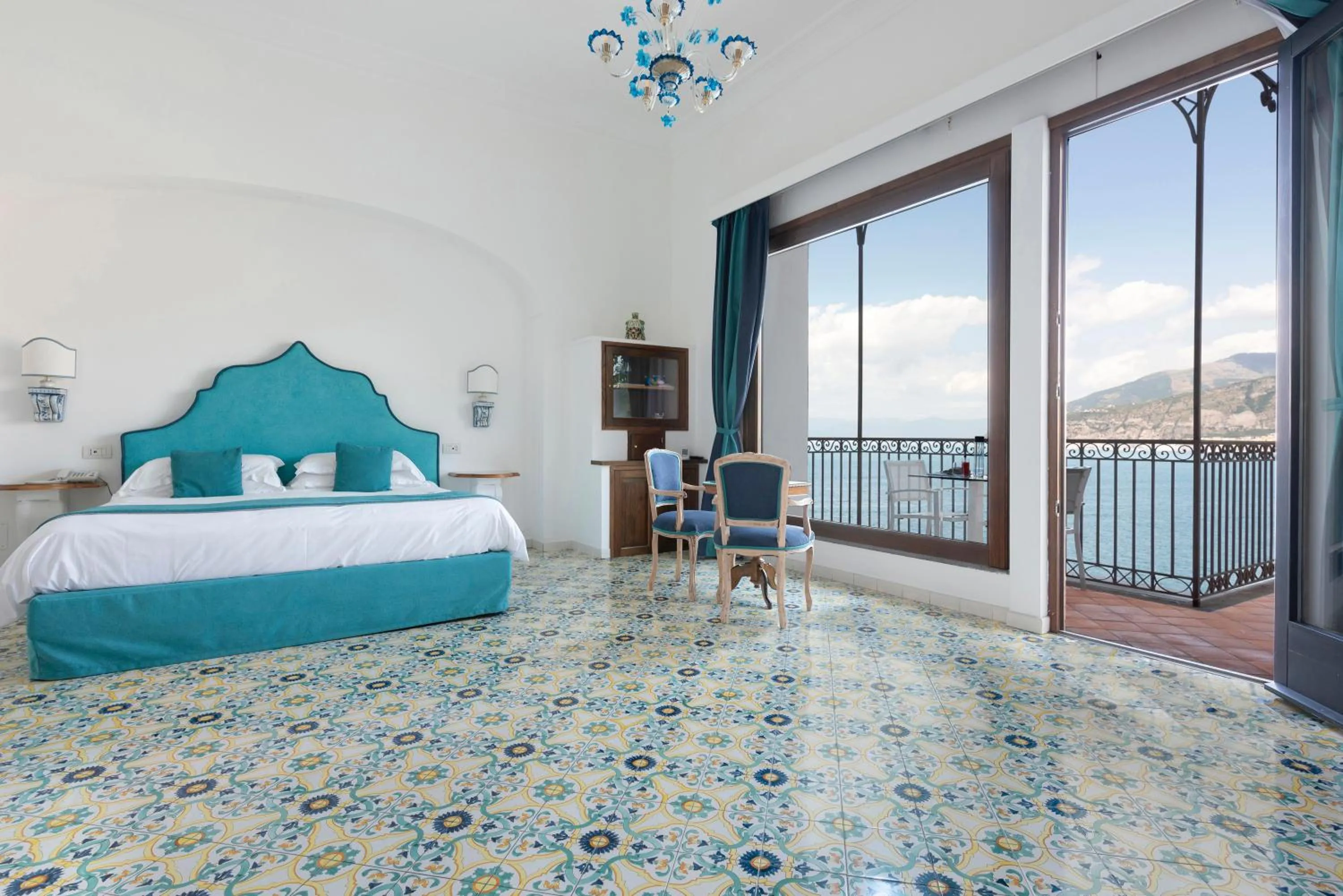 Bed in Hotel La Tonnarella