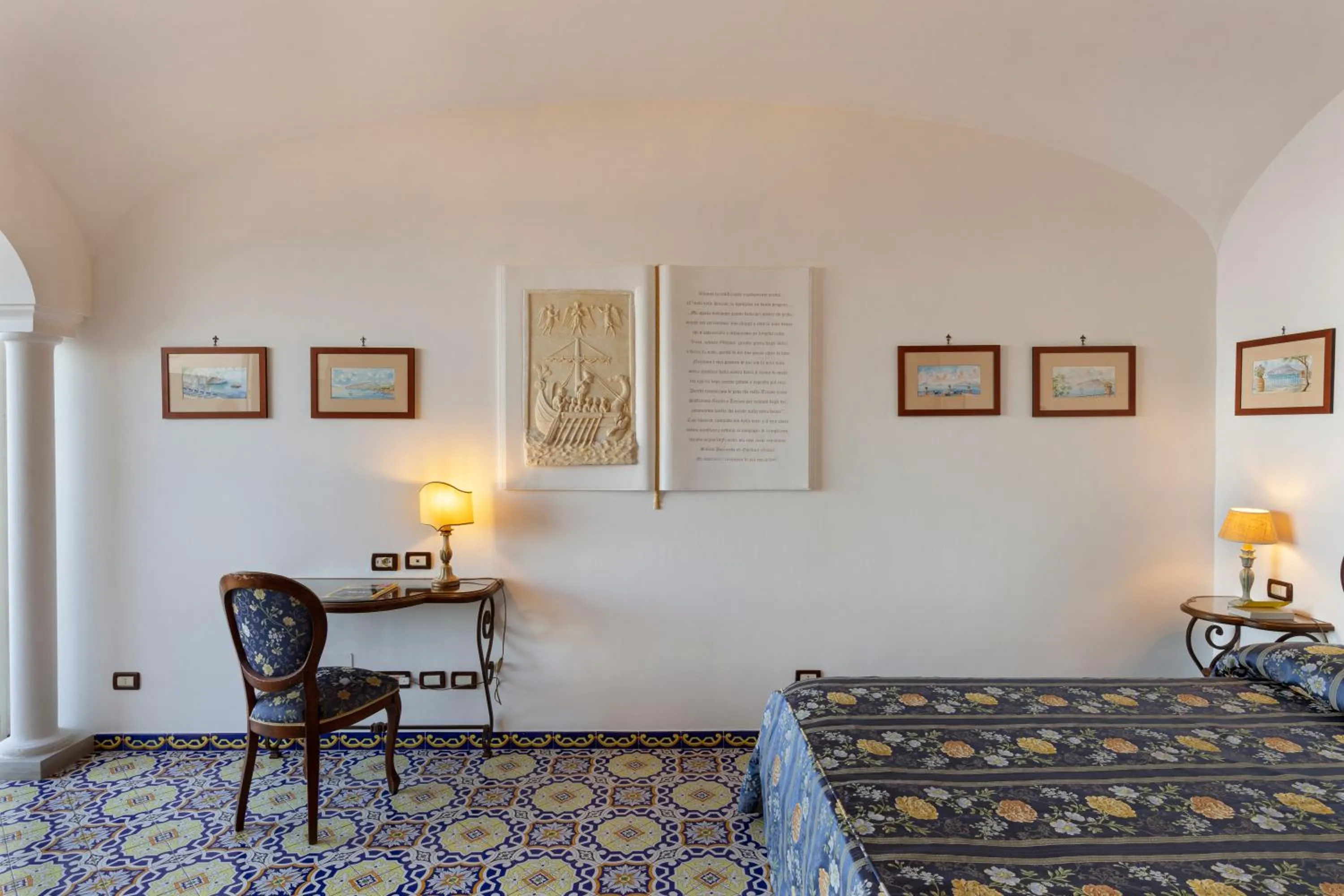 furniture, Bed in Hotel La Tonnarella