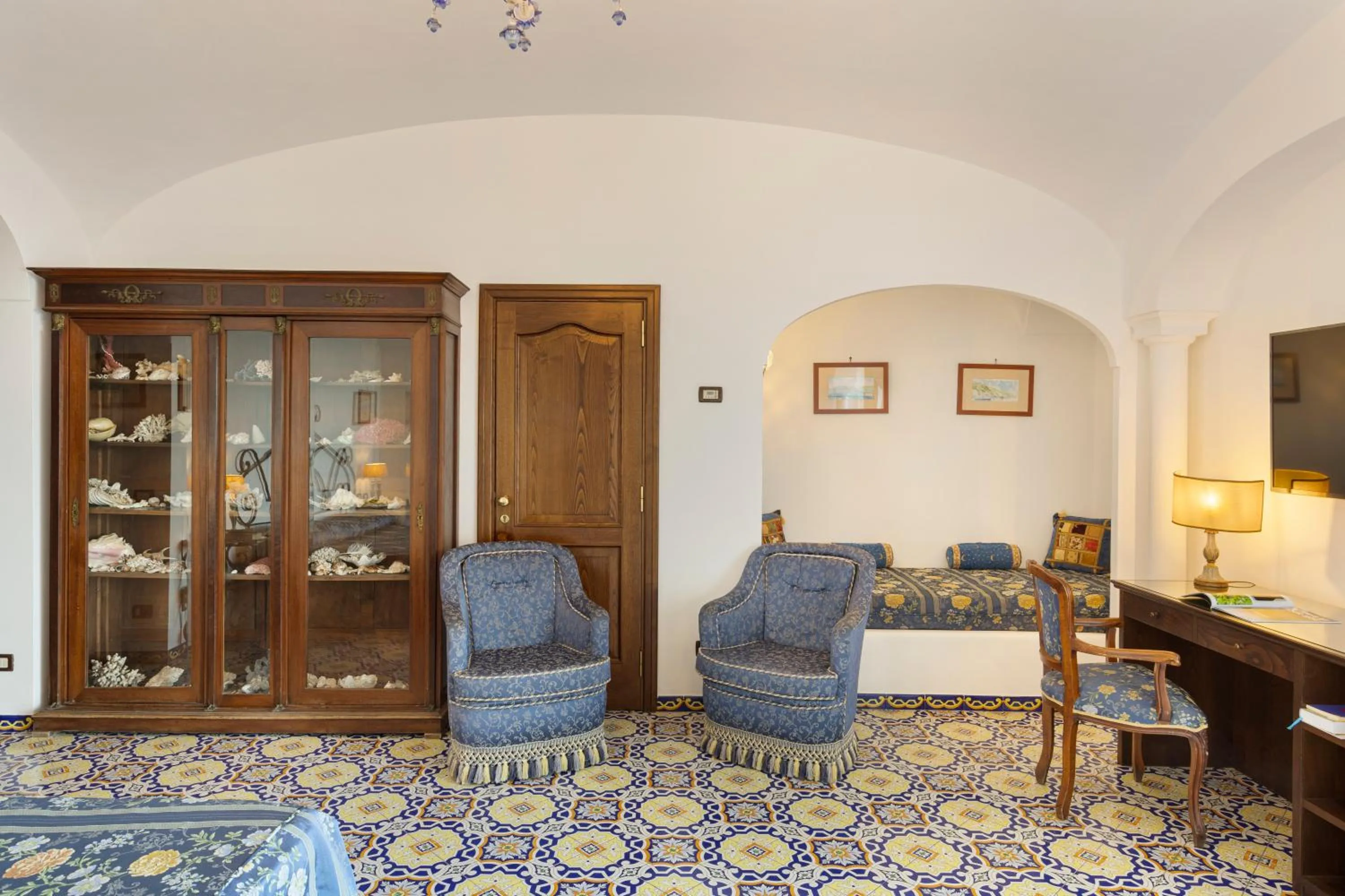 Photo of the whole room in Hotel La Tonnarella