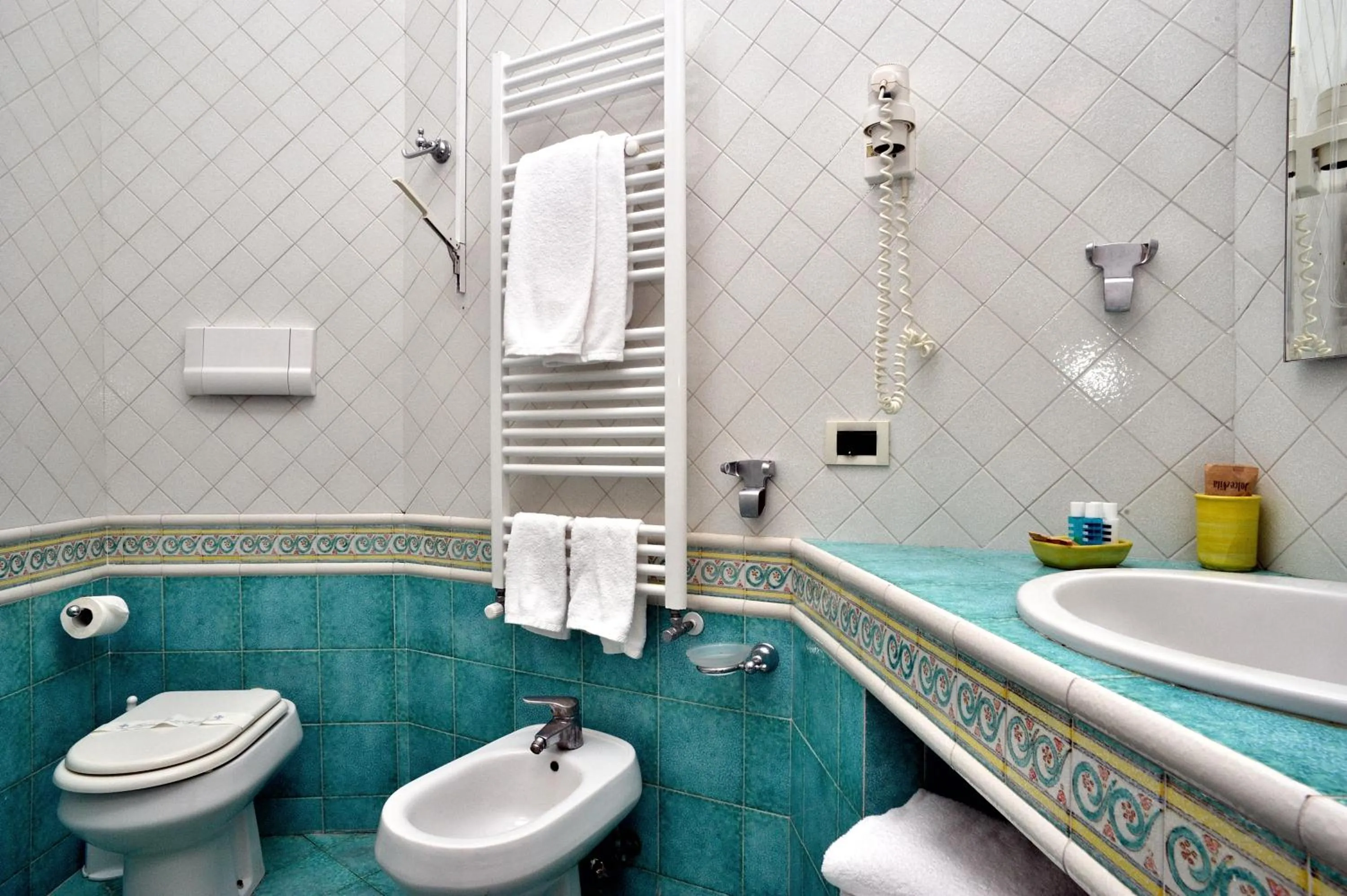 Toilet in Hotel La Tonnarella