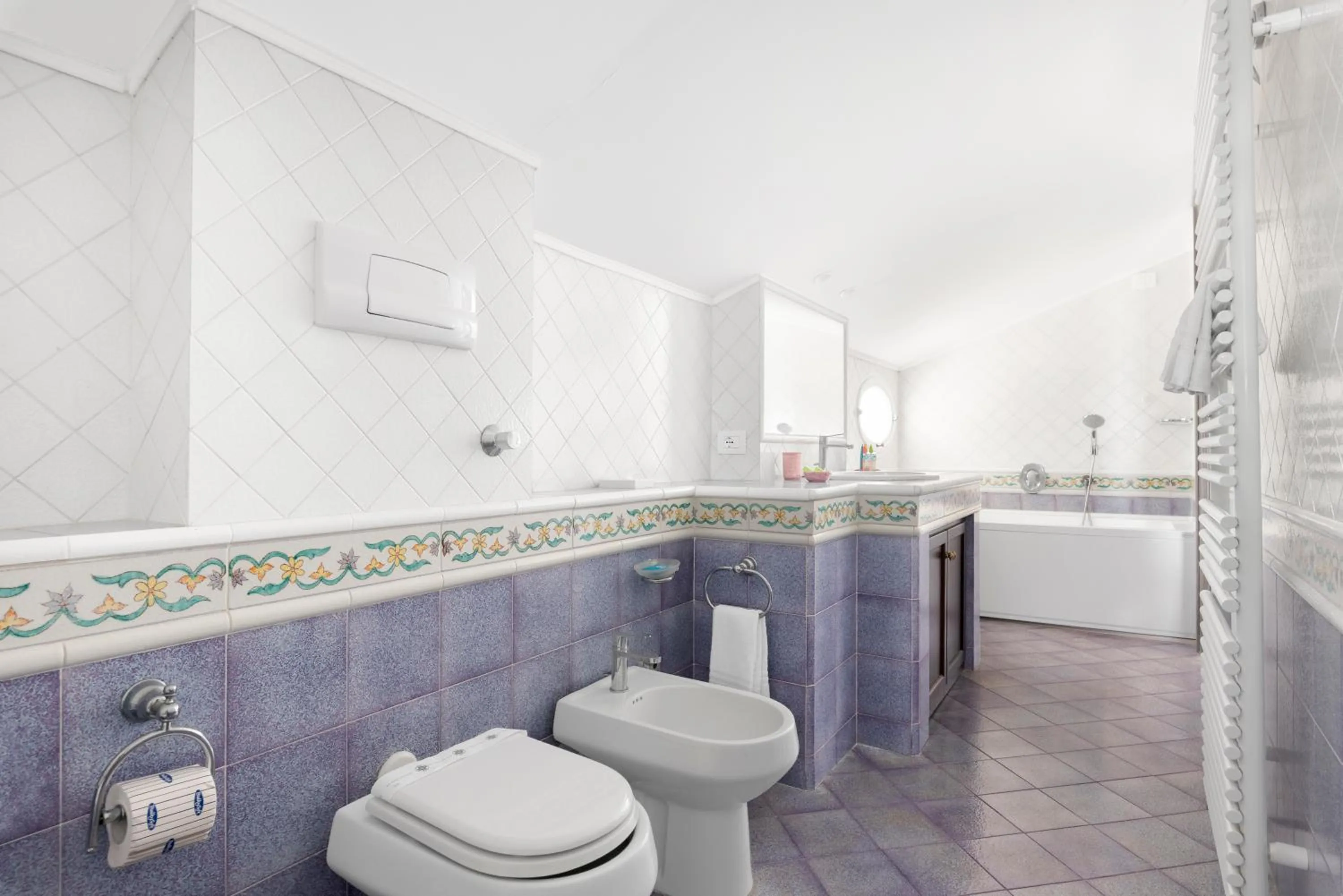 Shower in Hotel La Tonnarella