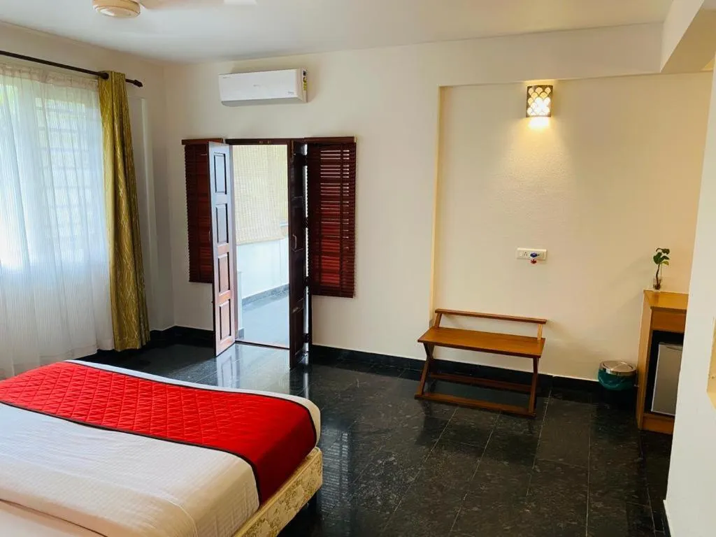 Bedroom, Bed in Peppervine Hotel