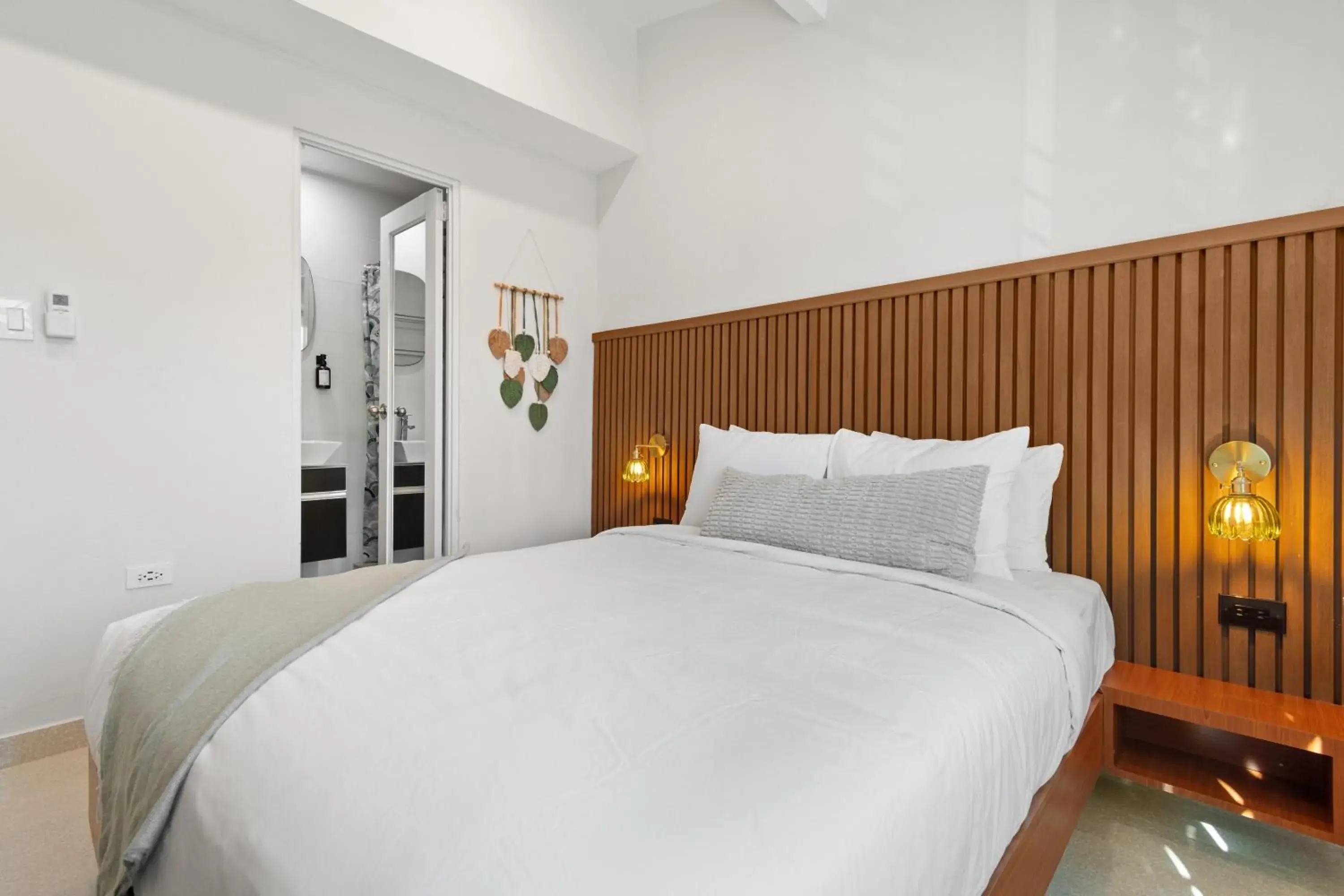 Queen Room - Disability Access in Ayana Inn PR Queen Room - Disability Access in Ayana Inn PR