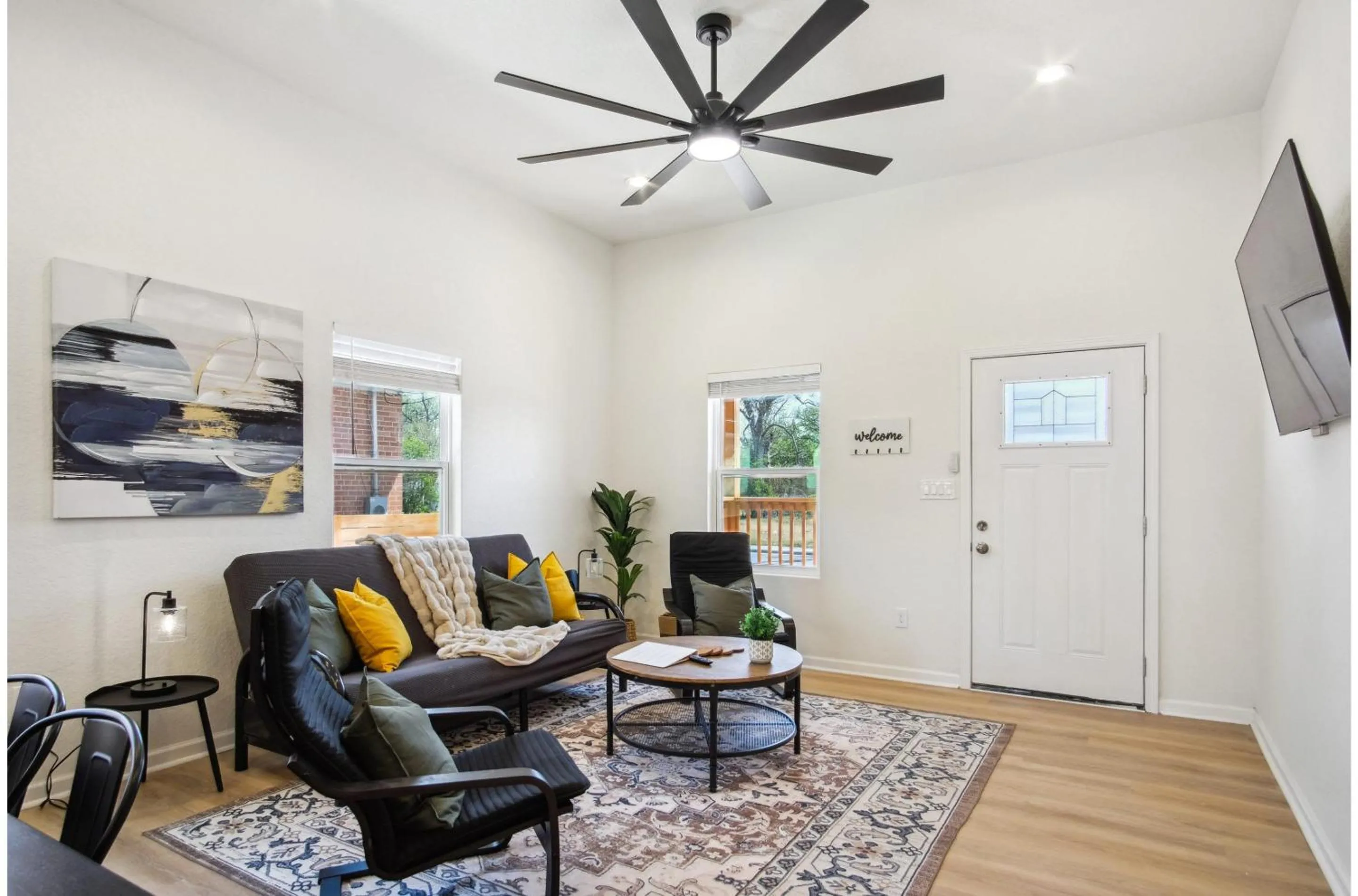Sleek 4BR3BA Urban Living w Downtown Views