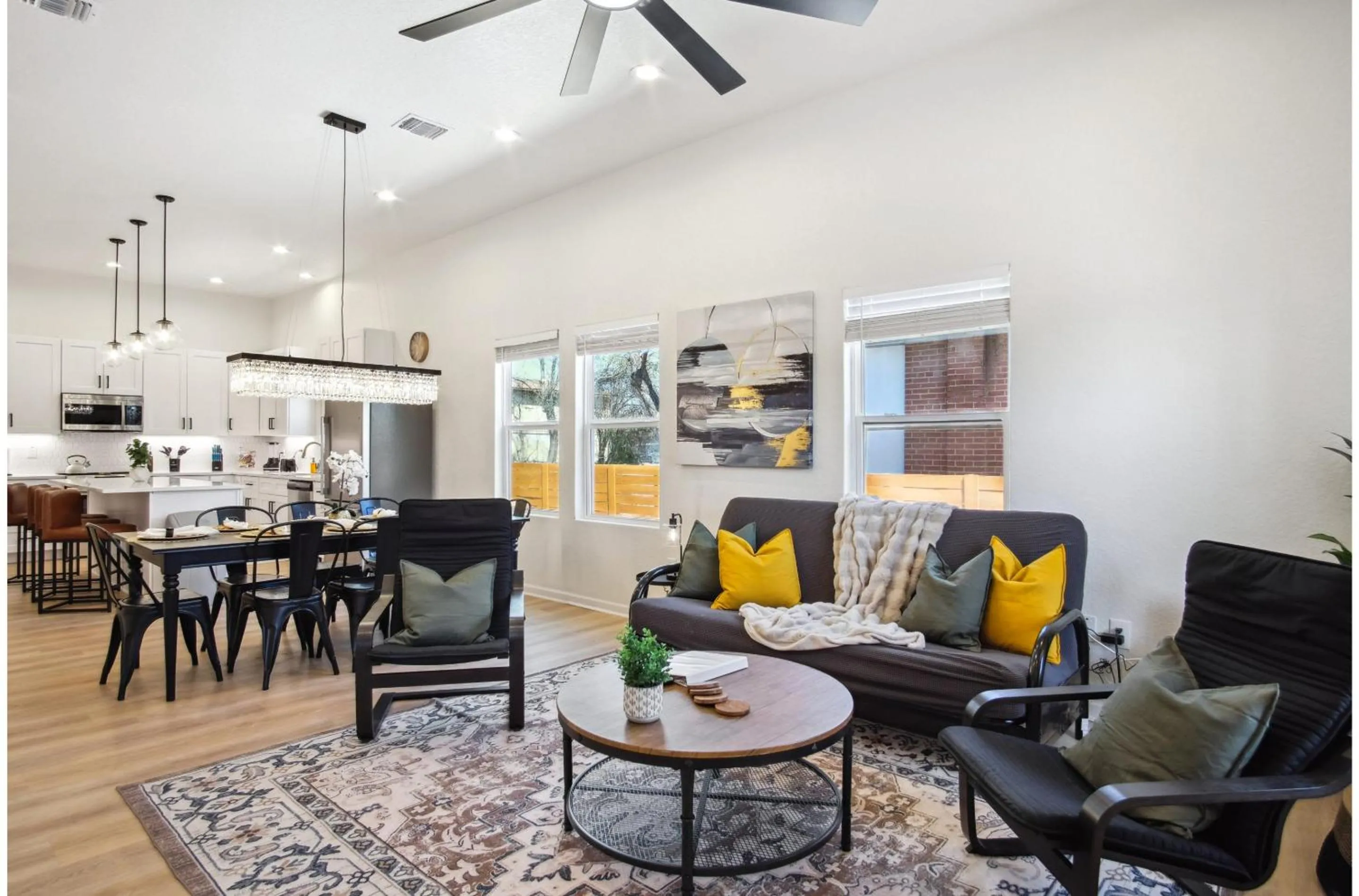 Sleek 4BR3BA Urban Living w Downtown Views
