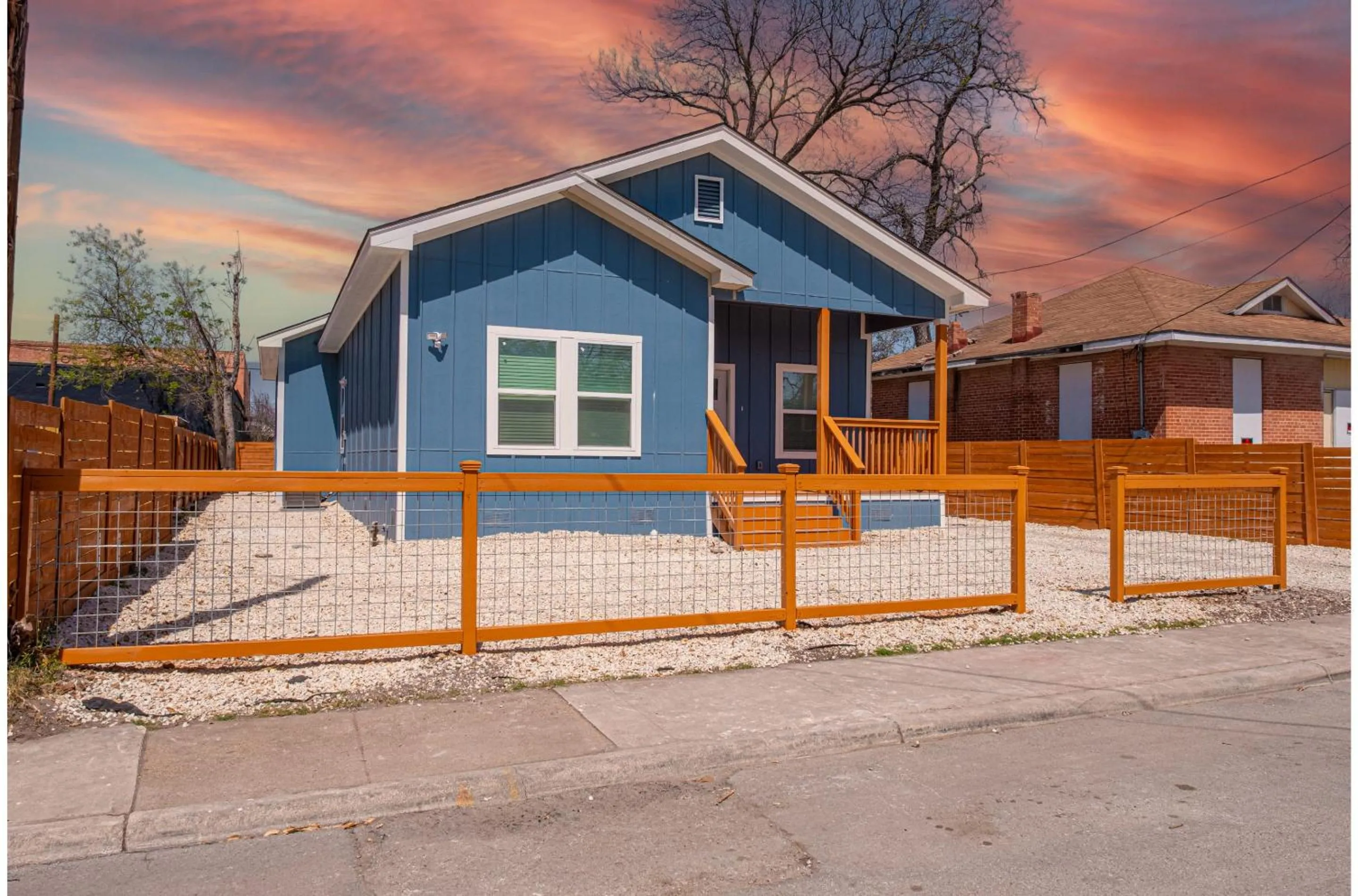 Sleek 4BR3BA Urban Living w Downtown Views