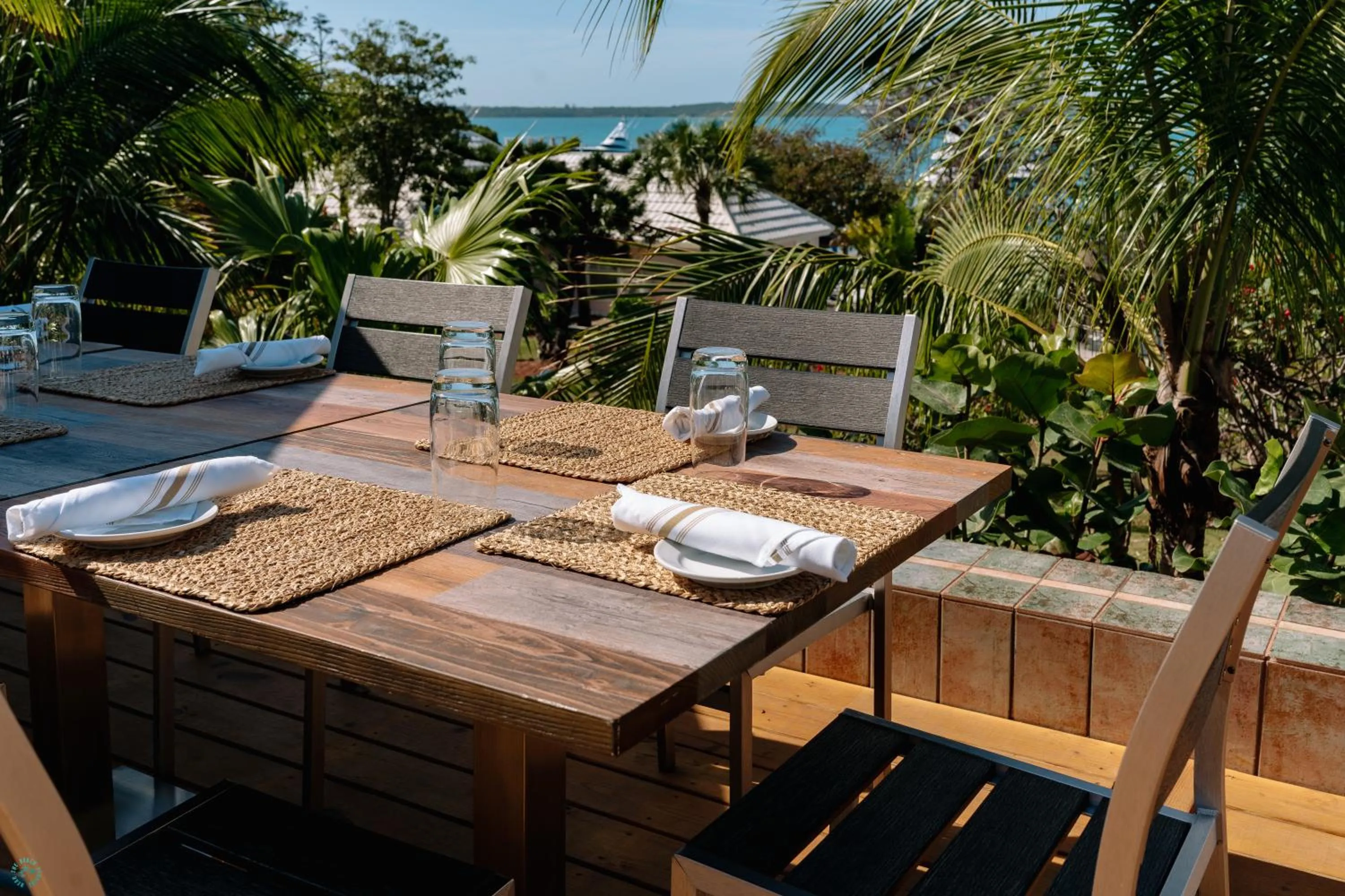 Restaurant/places to eat in Romora Bay Resort & Marina