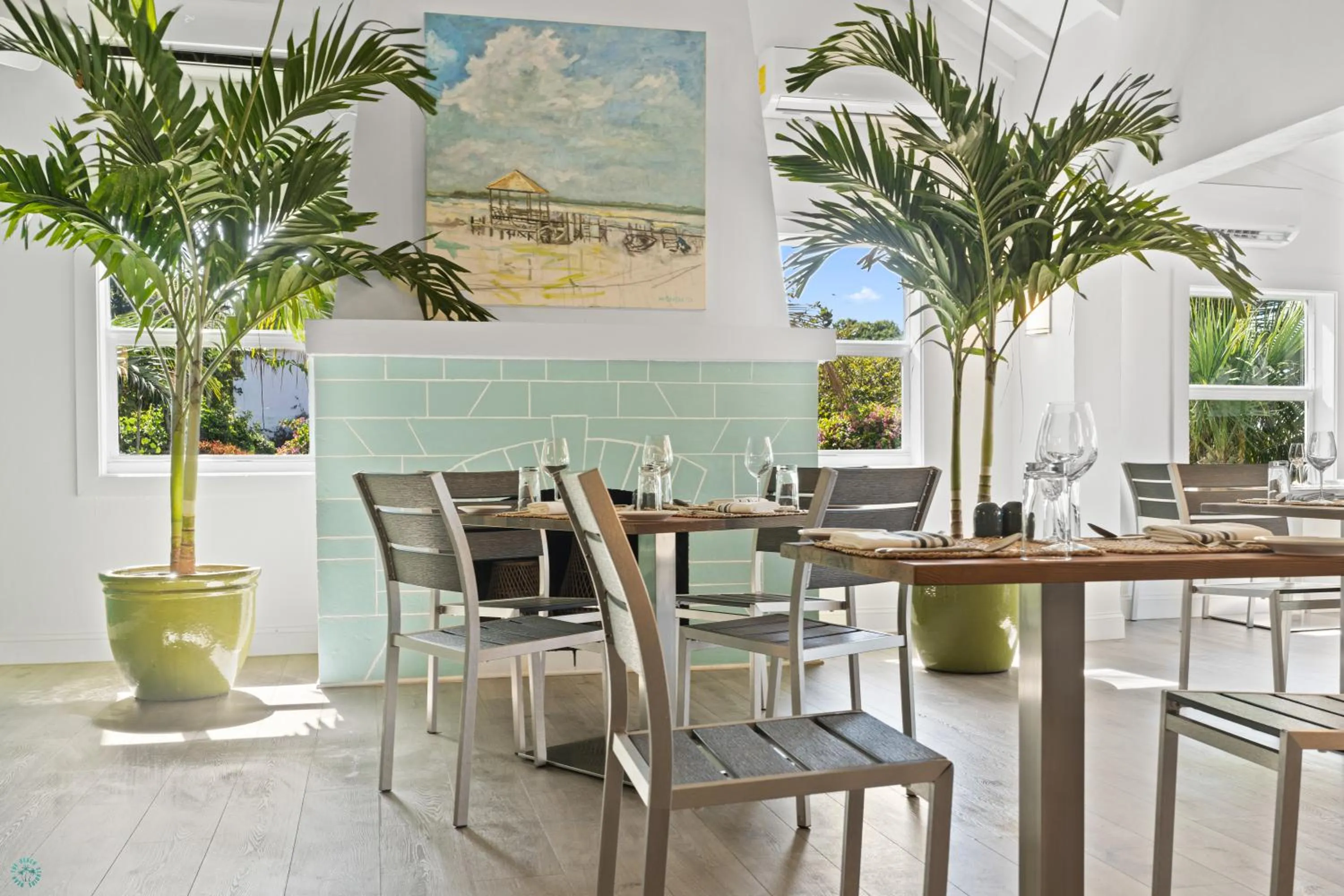 Restaurant/places to eat in Romora Bay Resort & Marina