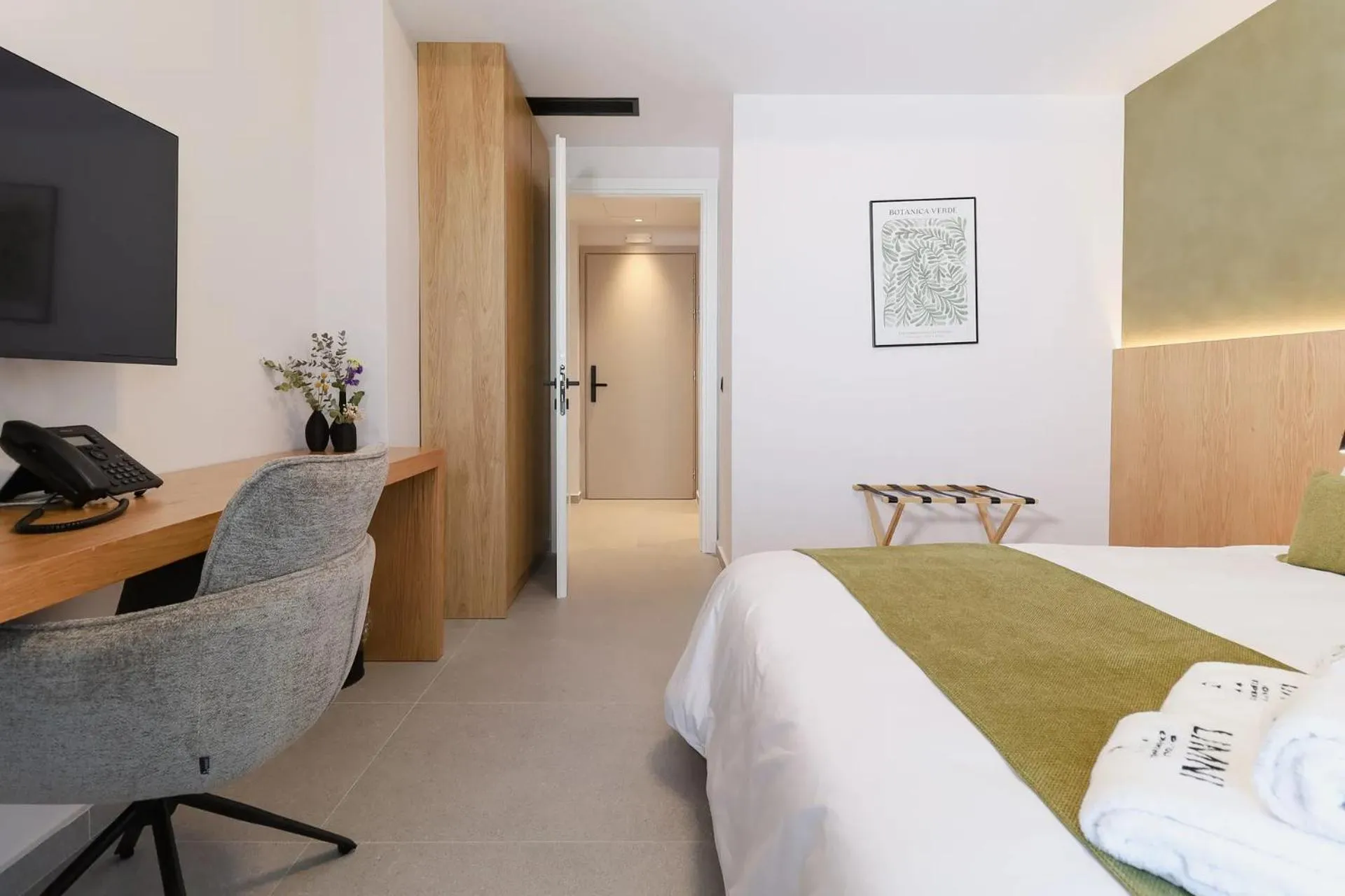 Photo of the whole room, Bed in LIMNI Boutique Experience Evia