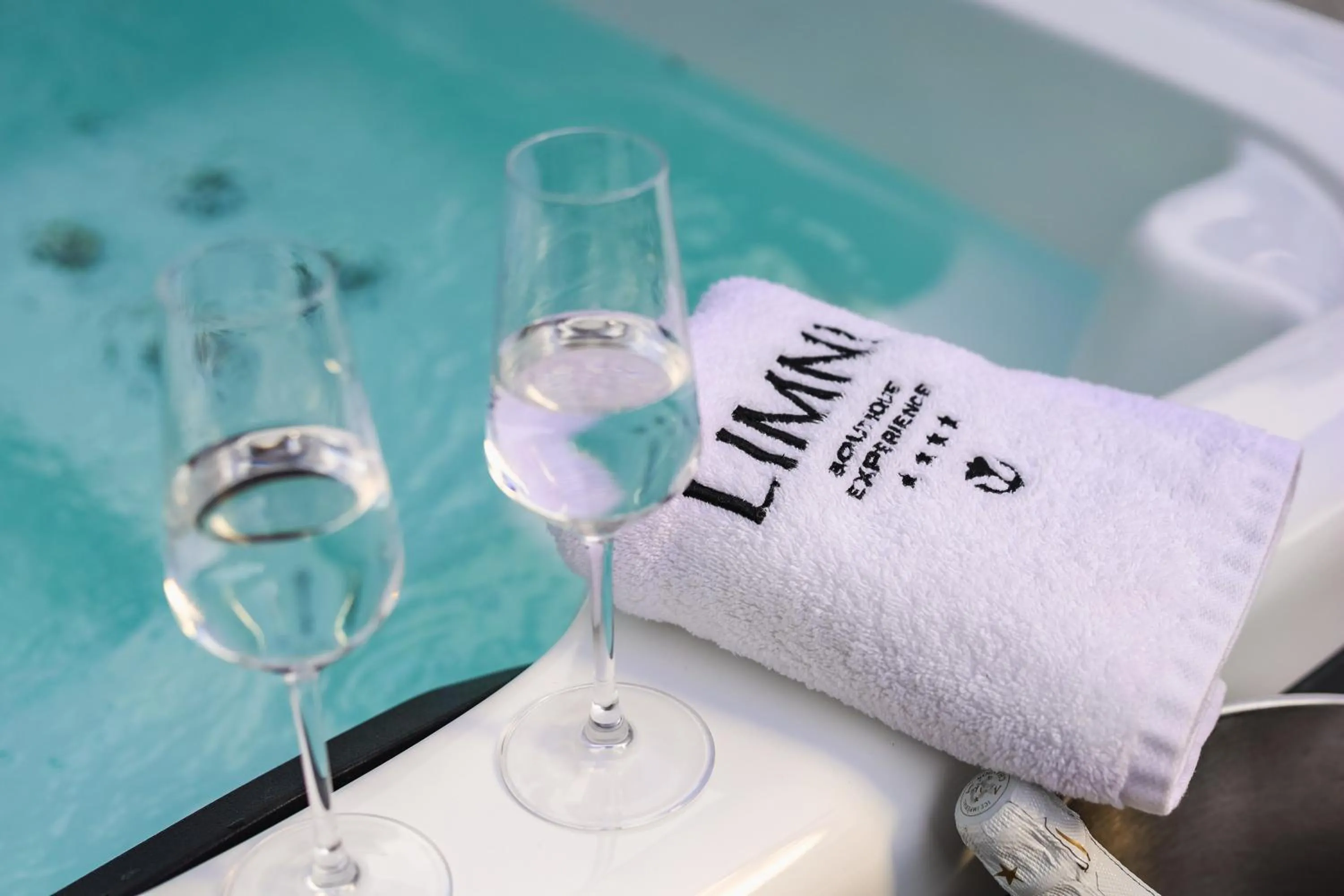 Hot Tub in LIMNI Boutique Experience Evia
