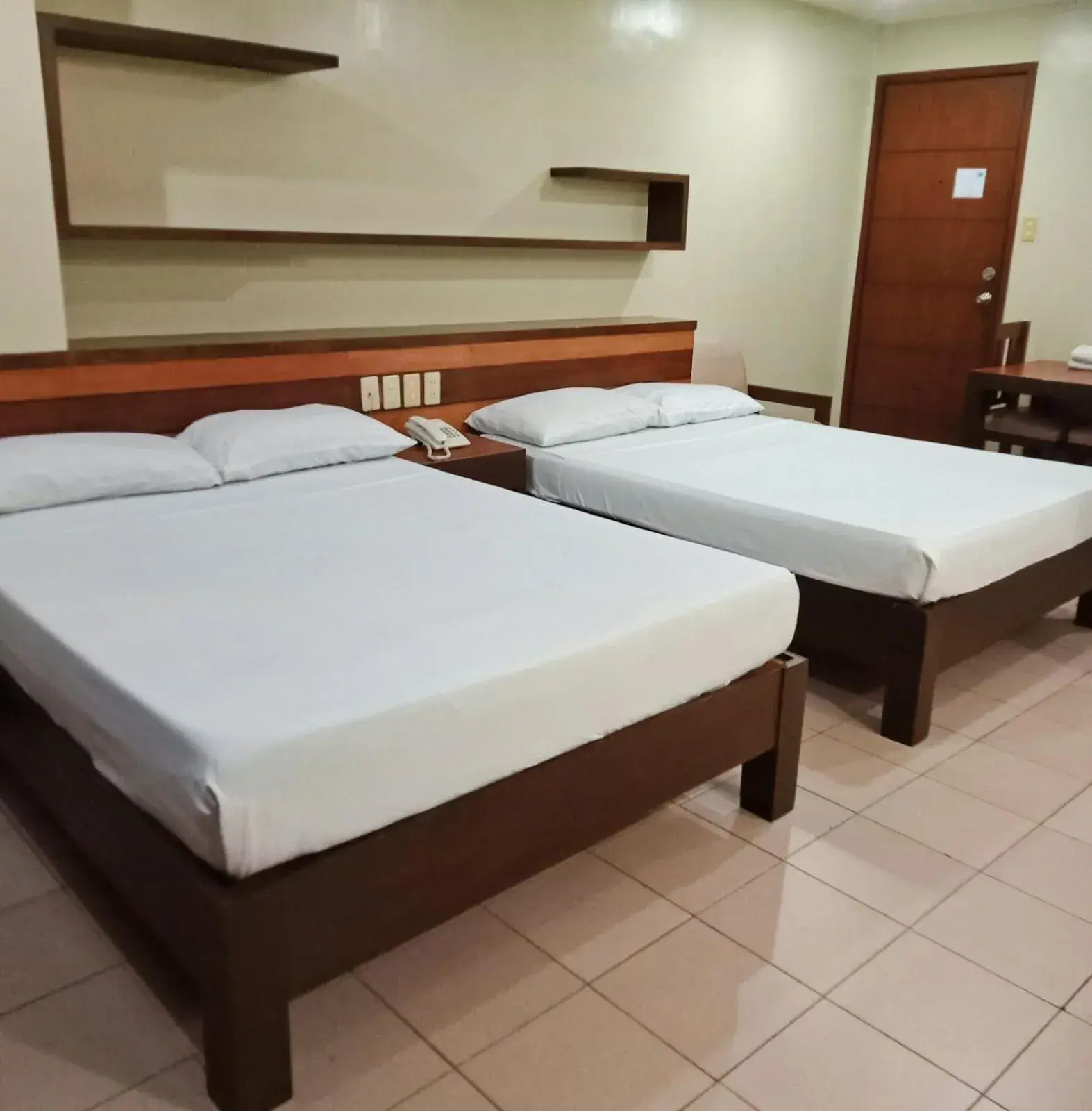 Deluxe Family Room in Joyce Apartelle Mandaluyong Deluxe Family Room in Joyce Apartelle Mandaluyong