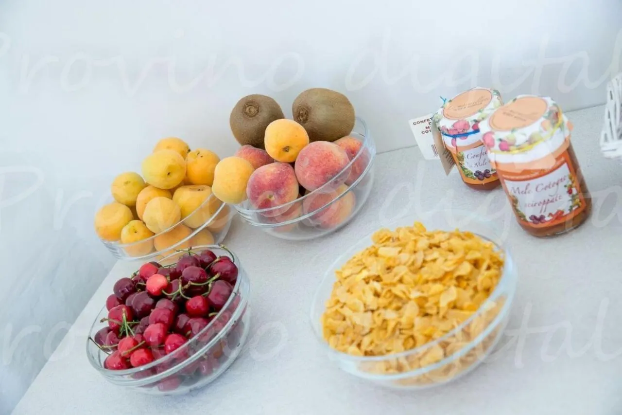 Food in Elamar Rooms & Apartment