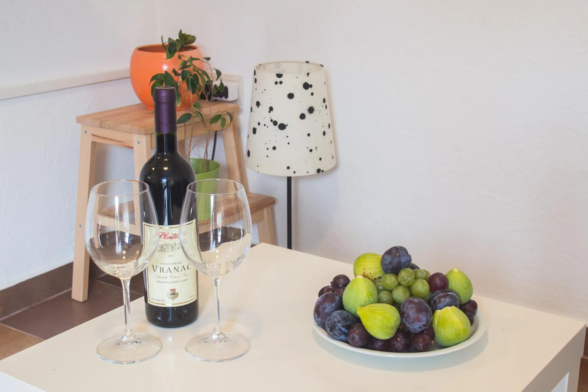 Food and drinks in Olive Apartment