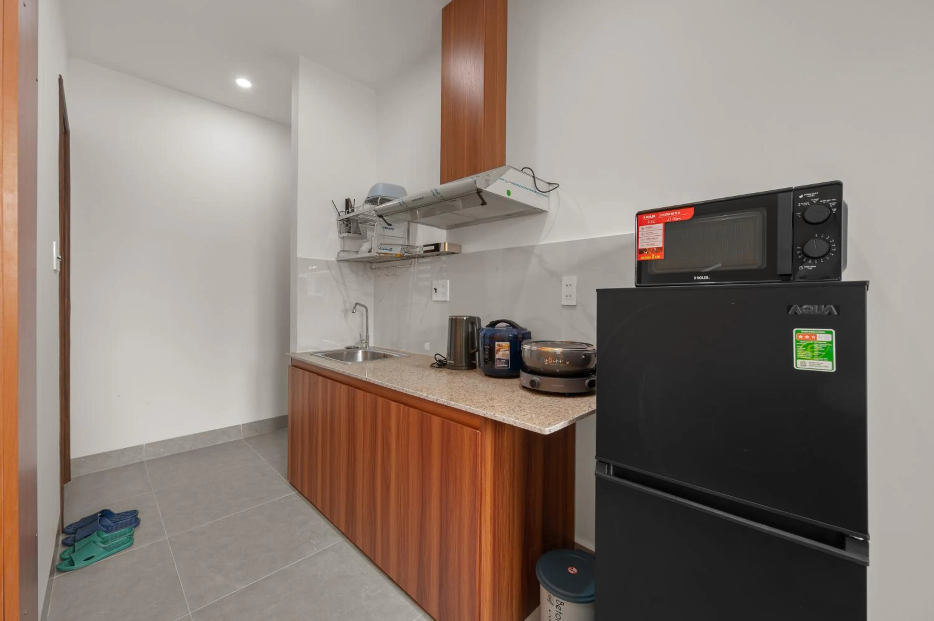 microwave in Saluton House