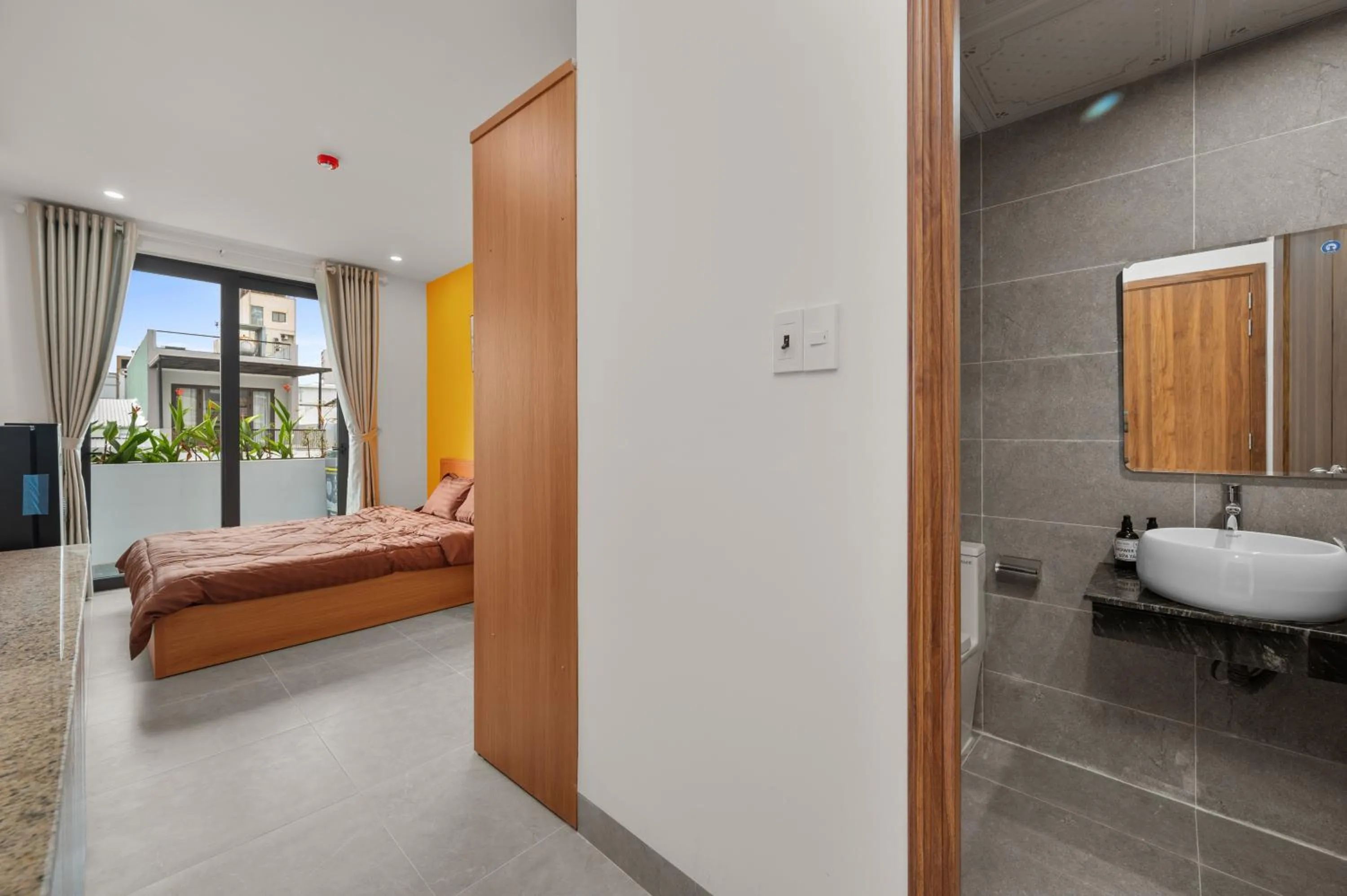 furniture, Bed in Saluton House