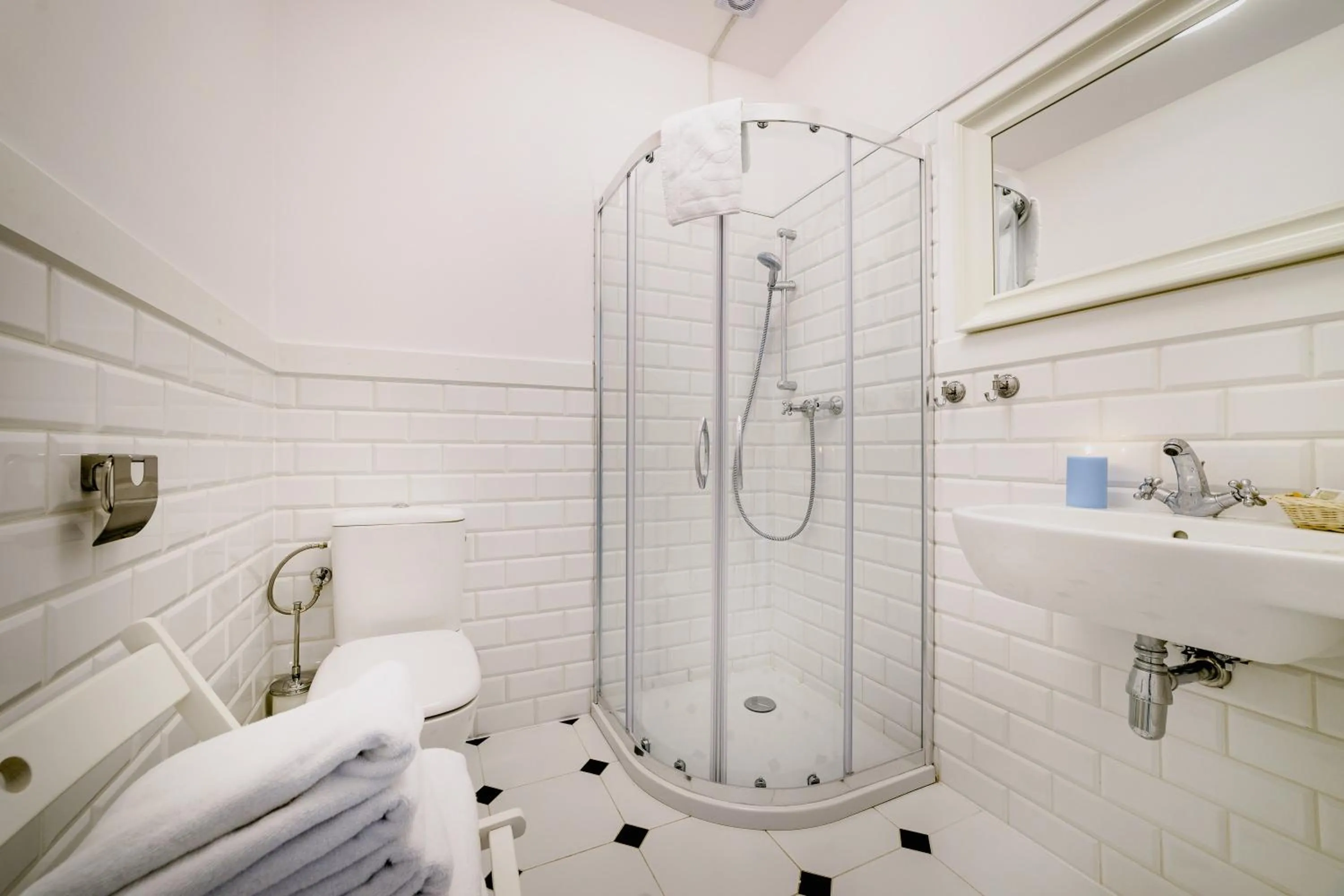 Shower in Stare Sady Chillout Rooms "Pod Jabłoniami"