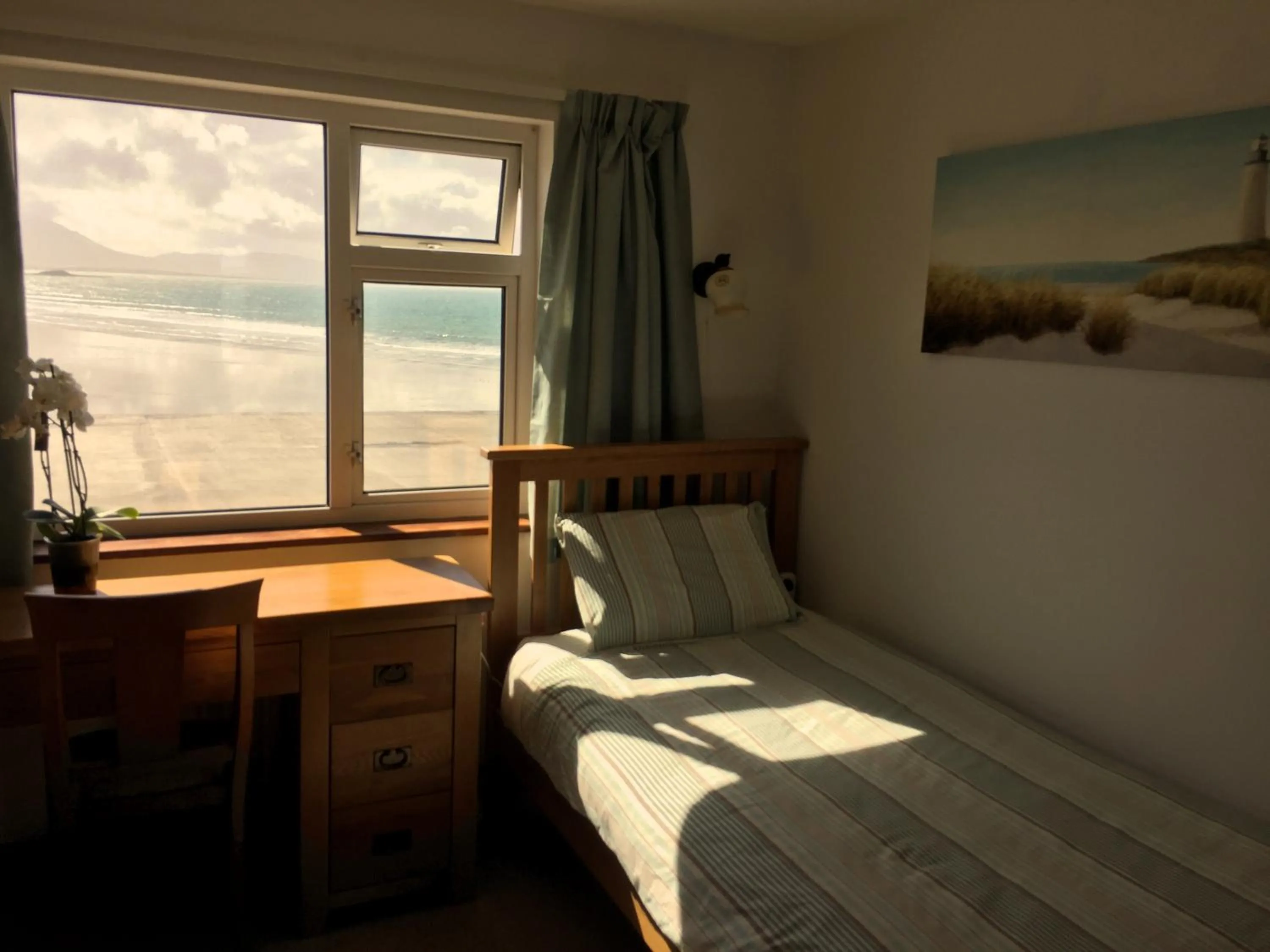 Sea view, Bed in O'Neill's Bed&Breakfast