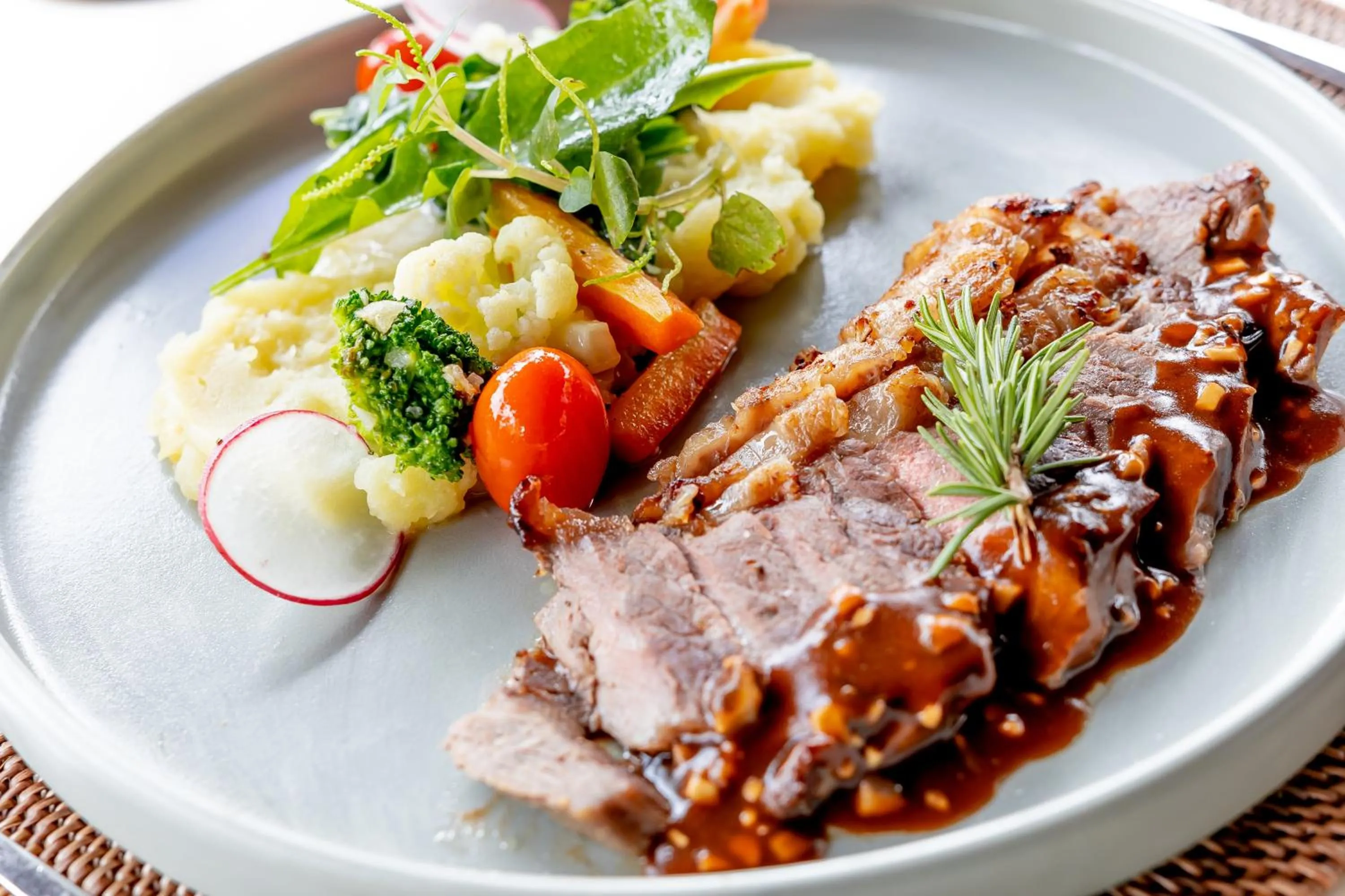 Food in Anumana De Suite