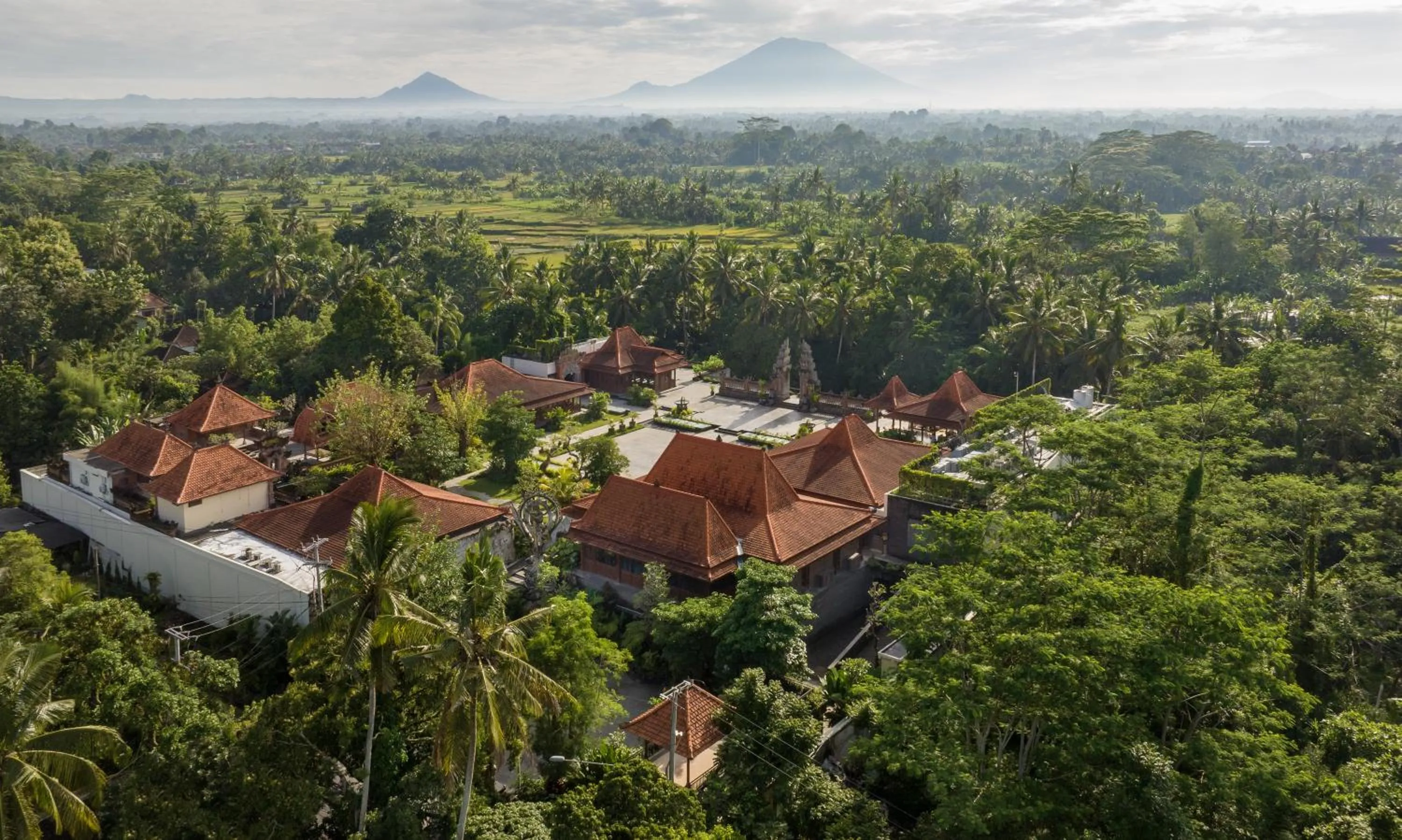 Property building in Anumana De Suite